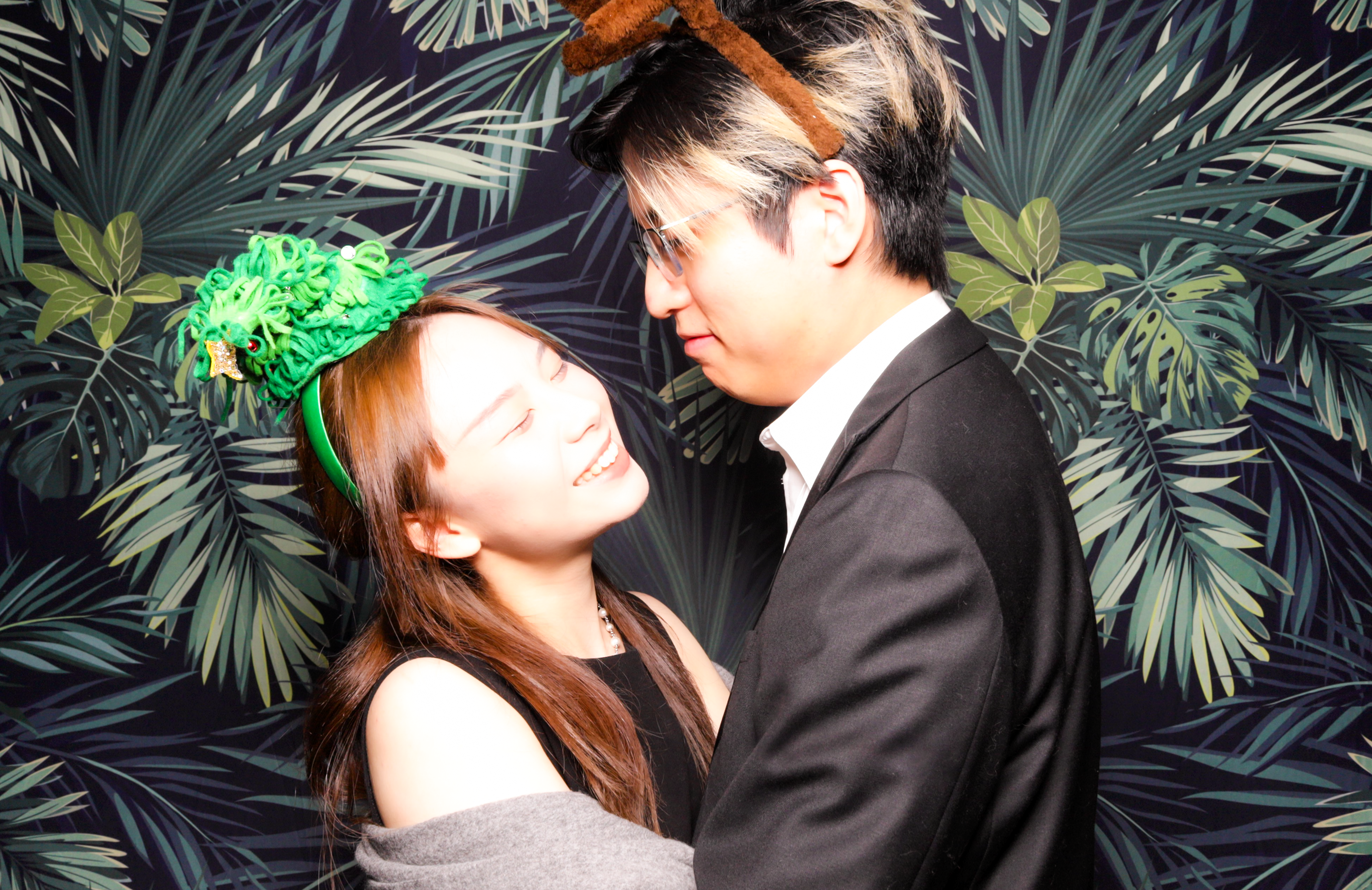 ID Tech Holiday Party | View more photos from the event at v1.boothgallery.com/u/PhabPhotobooth/ID-Tech-Holiday-Party