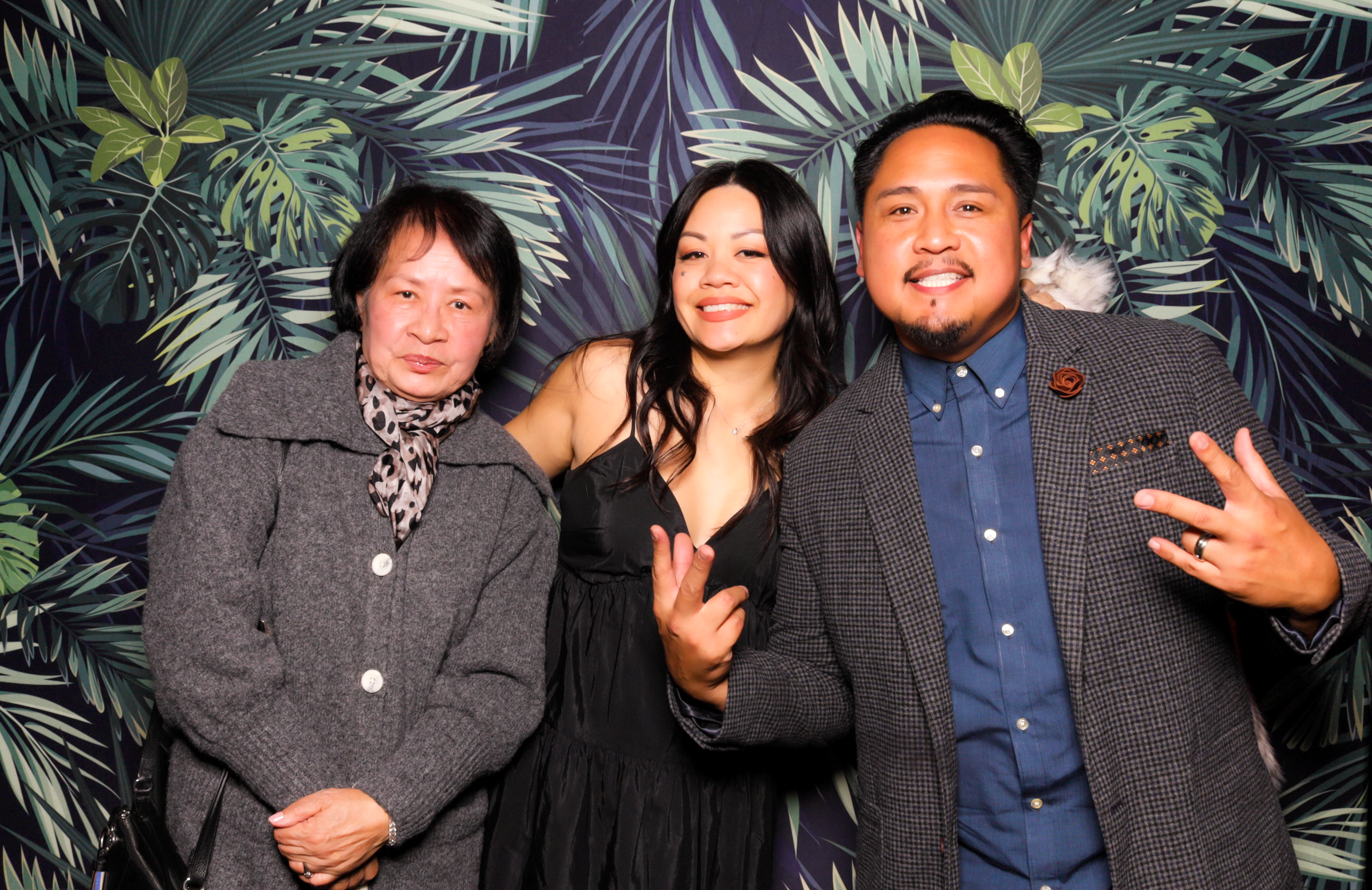 ID Tech Holiday Party | View more photos from the event at v1.boothgallery.com/u/PhabPhotobooth/ID-Tech-Holiday-Party