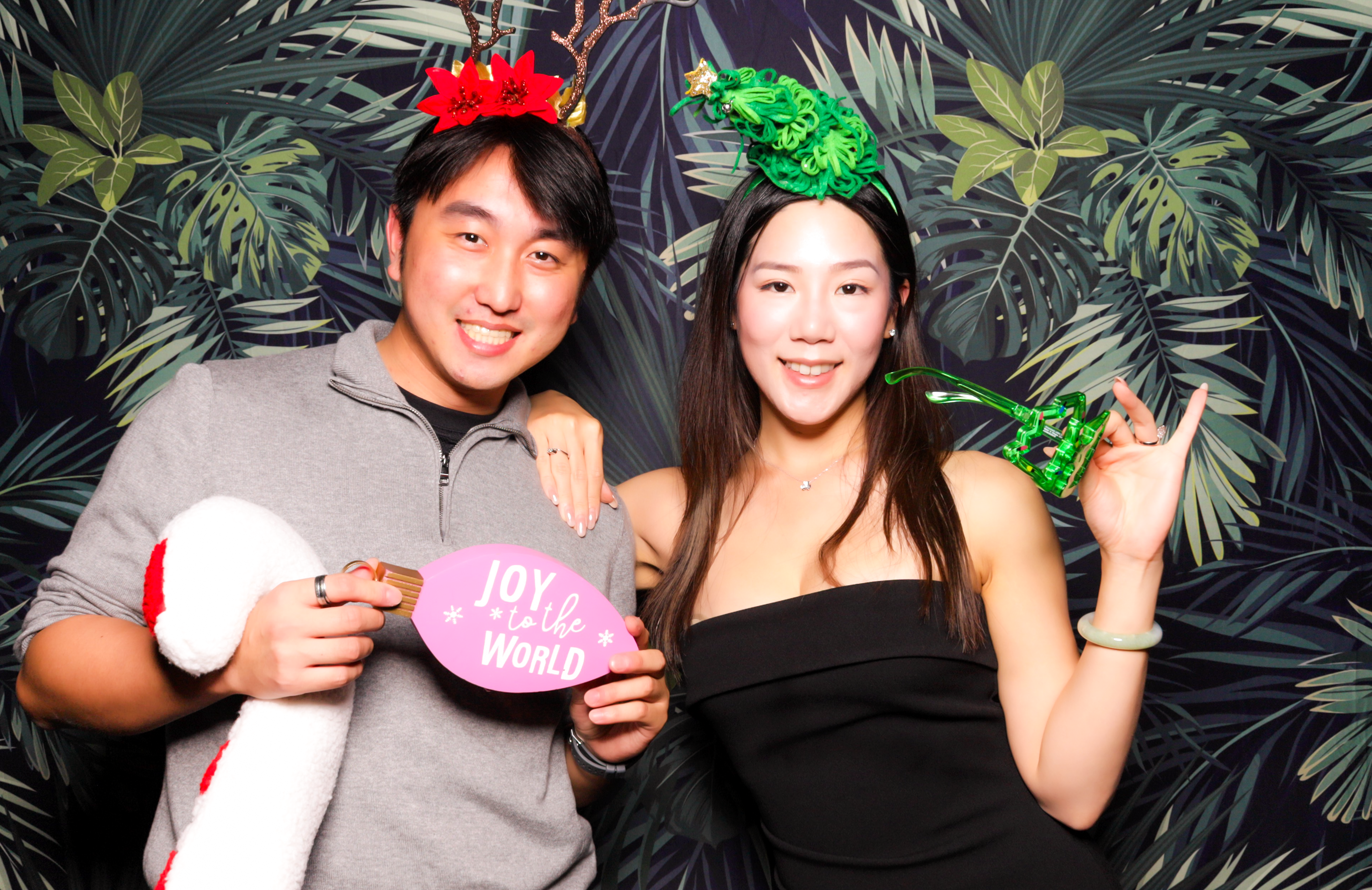 ID Tech Holiday Party | View more photos from the event at v1.boothgallery.com/u/PhabPhotobooth/ID-Tech-Holiday-Party