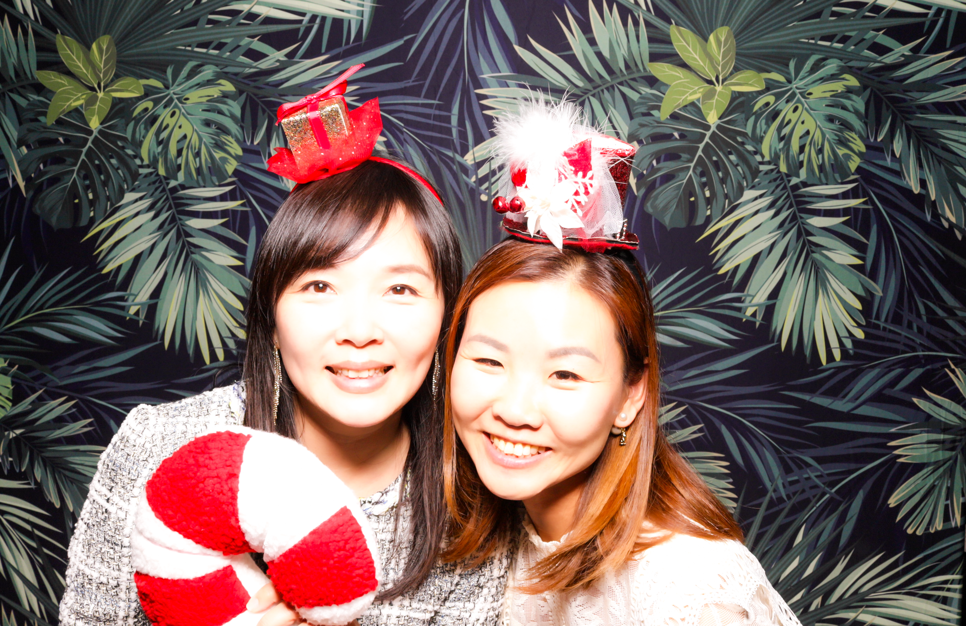 ID Tech Holiday Party | View more photos from the event at v1.boothgallery.com/u/PhabPhotobooth/ID-Tech-Holiday-Party
