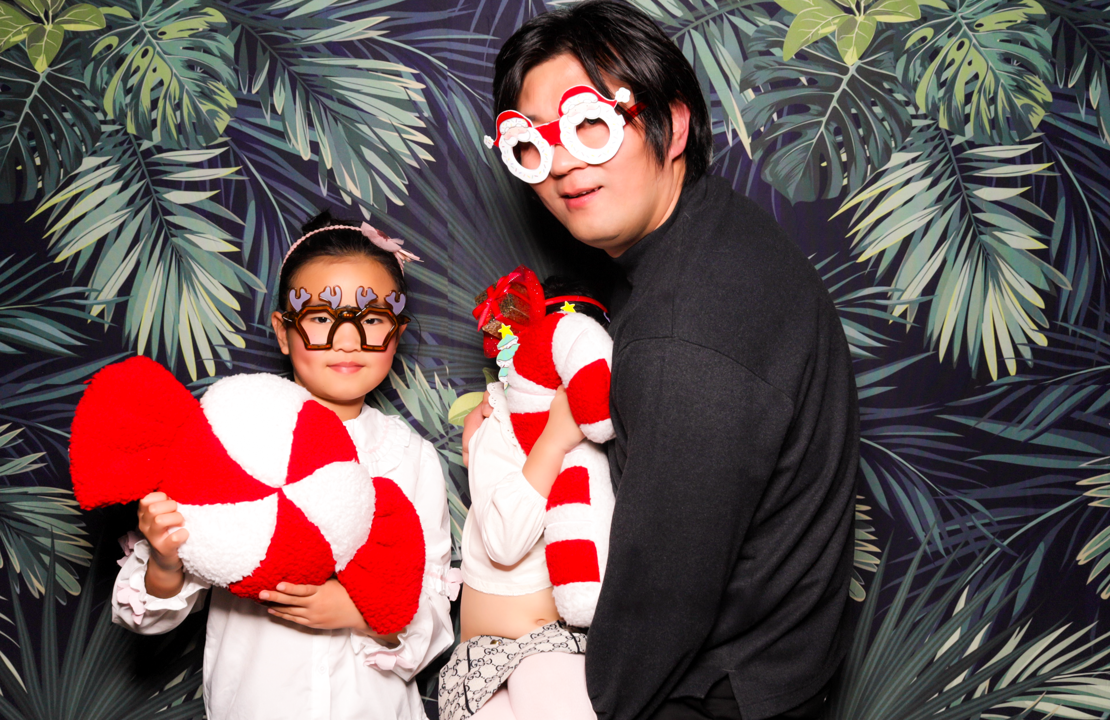 ID Tech Holiday Party | View more photos from the event at v1.boothgallery.com/u/PhabPhotobooth/ID-Tech-Holiday-Party