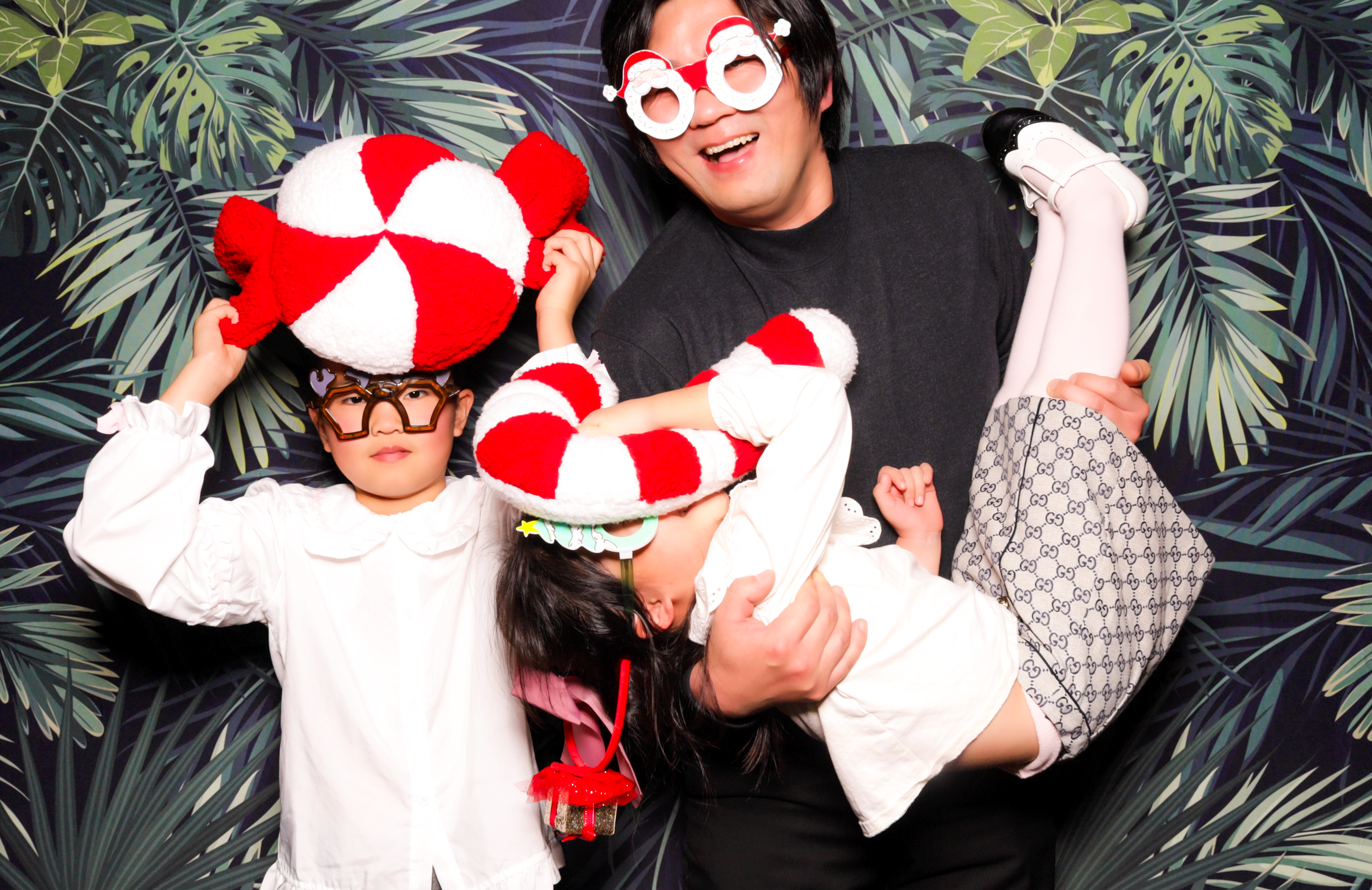 ID Tech Holiday Party | View more photos from the event at v1.boothgallery.com/u/PhabPhotobooth/ID-Tech-Holiday-Party