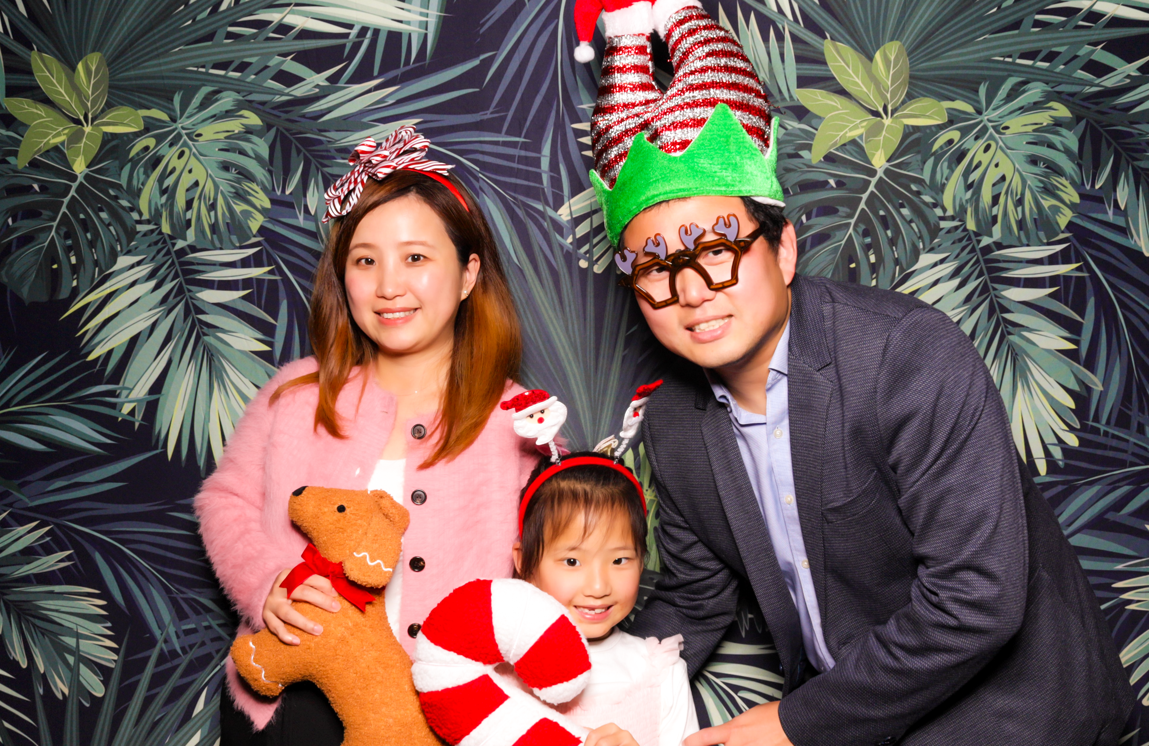 ID Tech Holiday Party | View more photos from the event at v1.boothgallery.com/u/PhabPhotobooth/ID-Tech-Holiday-Party