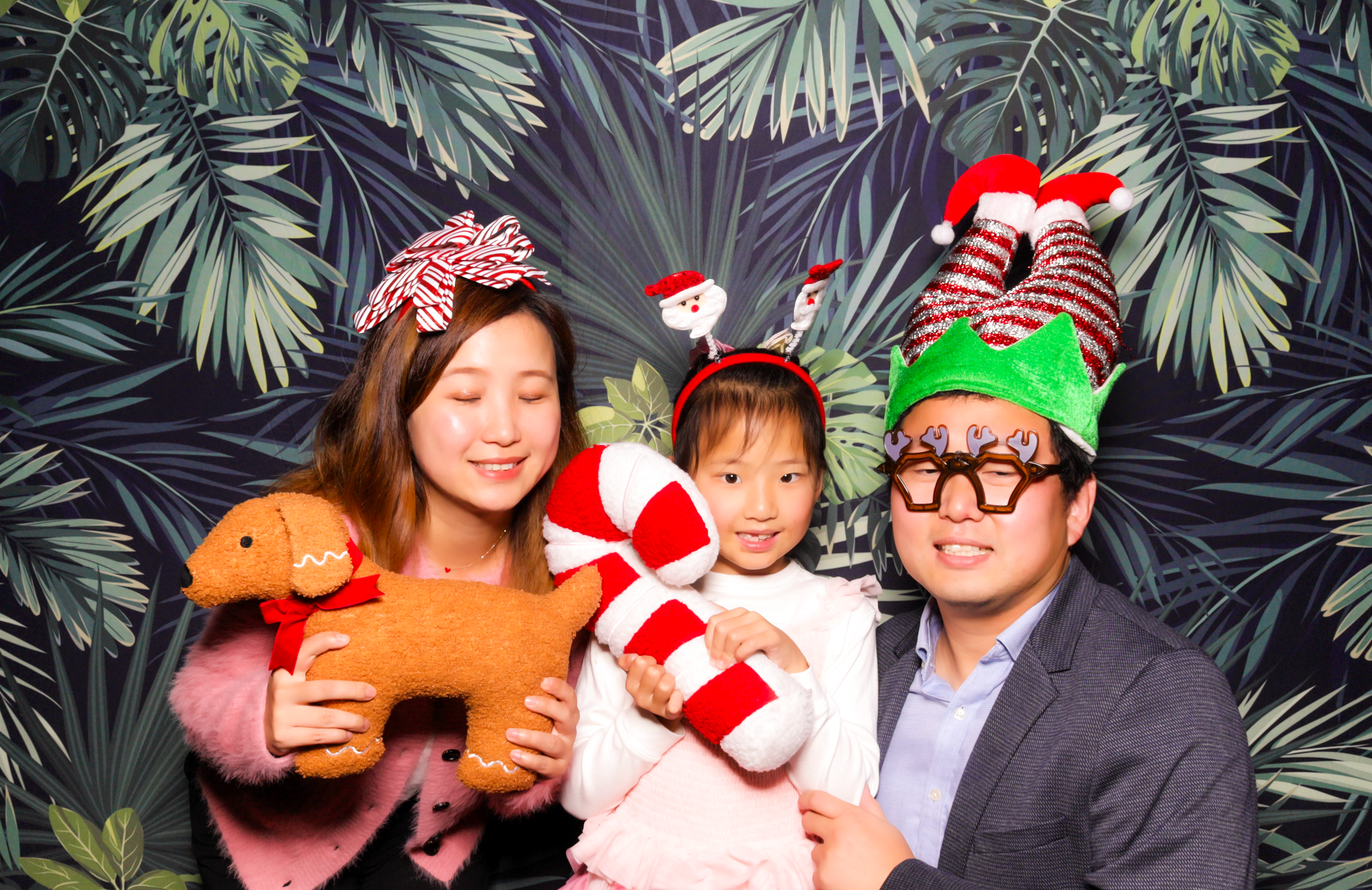 ID Tech Holiday Party | View more photos from the event at v1.boothgallery.com/u/PhabPhotobooth/ID-Tech-Holiday-Party