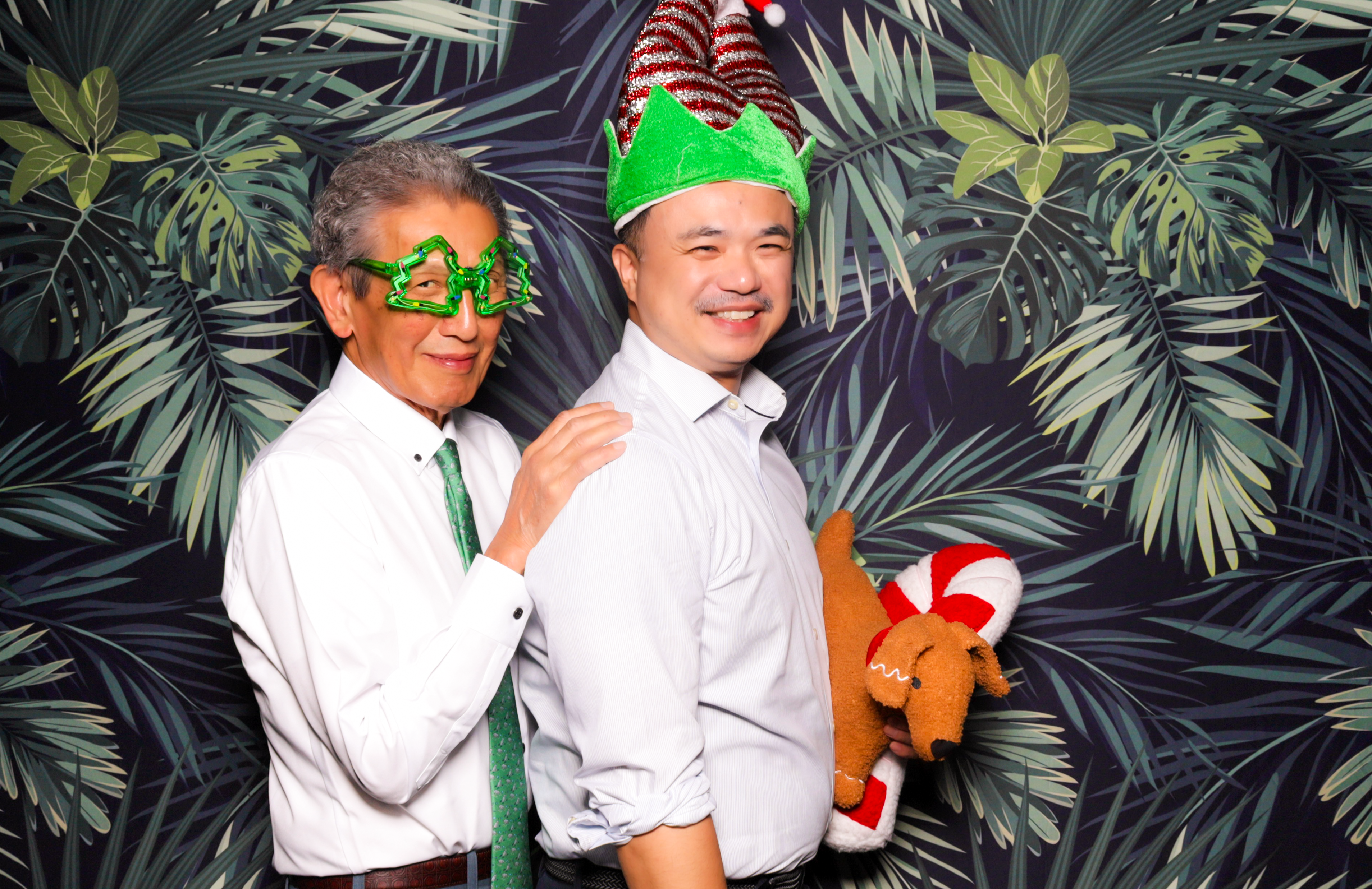 ID Tech Holiday Party | View more photos from the event at v1.boothgallery.com/u/PhabPhotobooth/ID-Tech-Holiday-Party