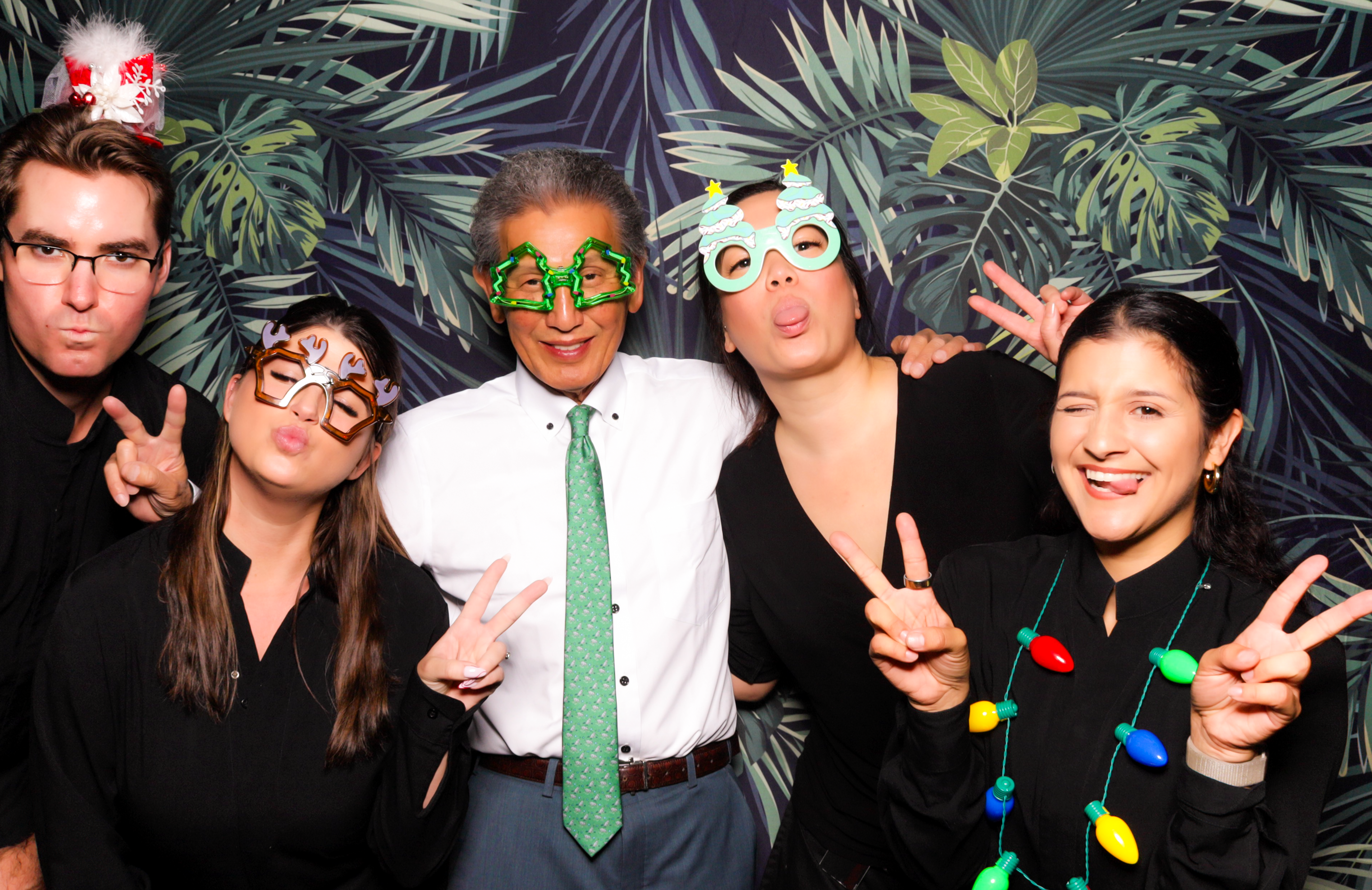 ID Tech Holiday Party | View more photos from the event at v1.boothgallery.com/u/PhabPhotobooth/ID-Tech-Holiday-Party