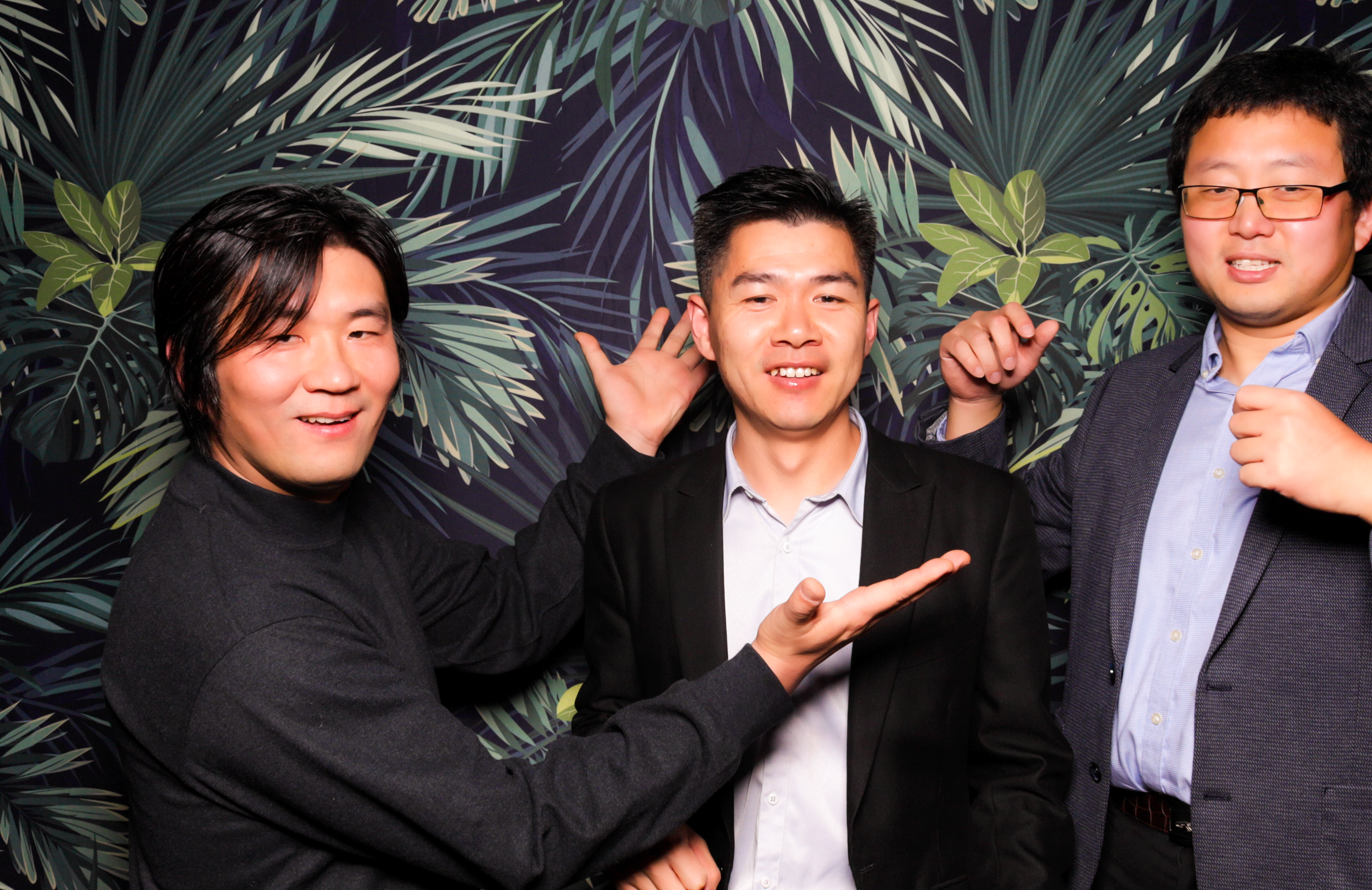 ID Tech Holiday Party | View more photos from the event at v1.boothgallery.com/u/PhabPhotobooth/ID-Tech-Holiday-Party