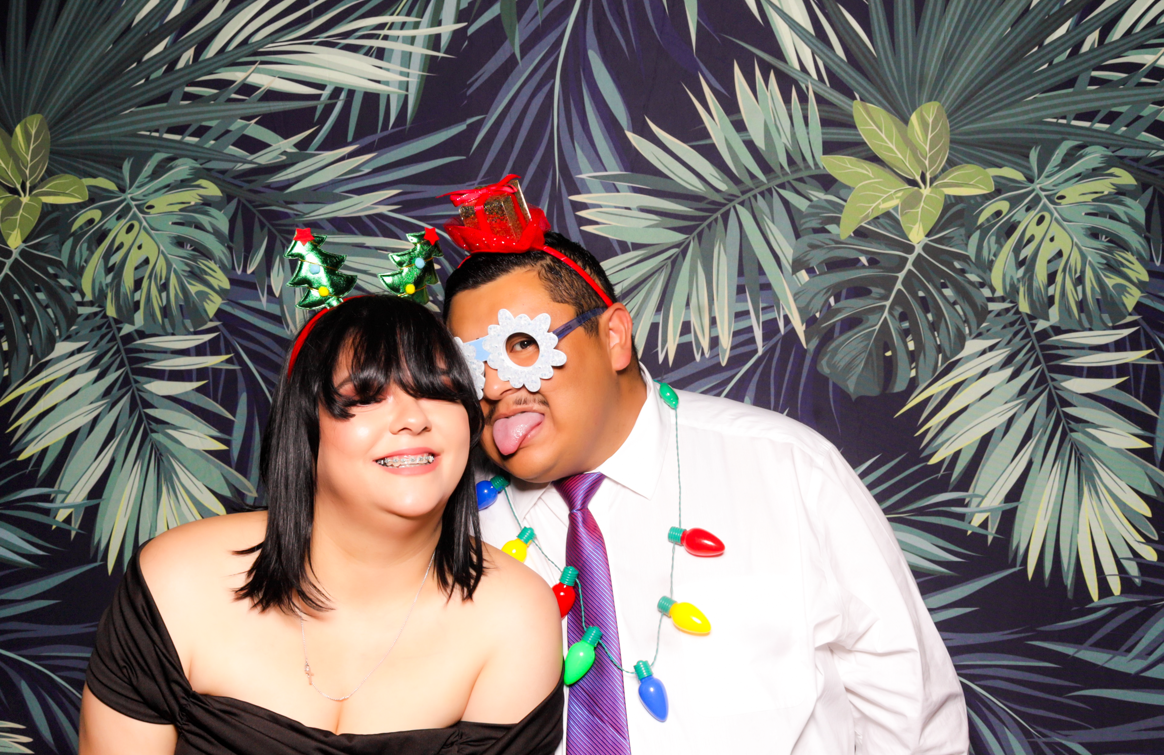 ID Tech Holiday Party | View more photos from the event at v1.boothgallery.com/u/PhabPhotobooth/ID-Tech-Holiday-Party