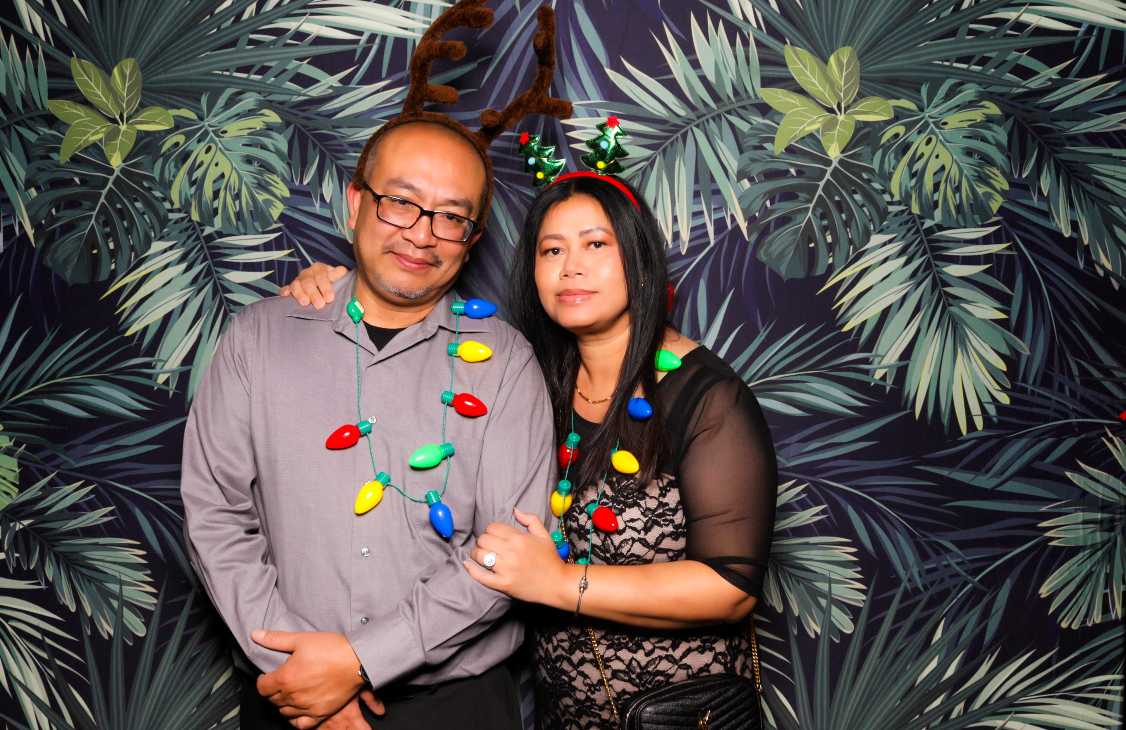 ID Tech Holiday Party | View more photos from the event at v1.boothgallery.com/u/PhabPhotobooth/ID-Tech-Holiday-Party