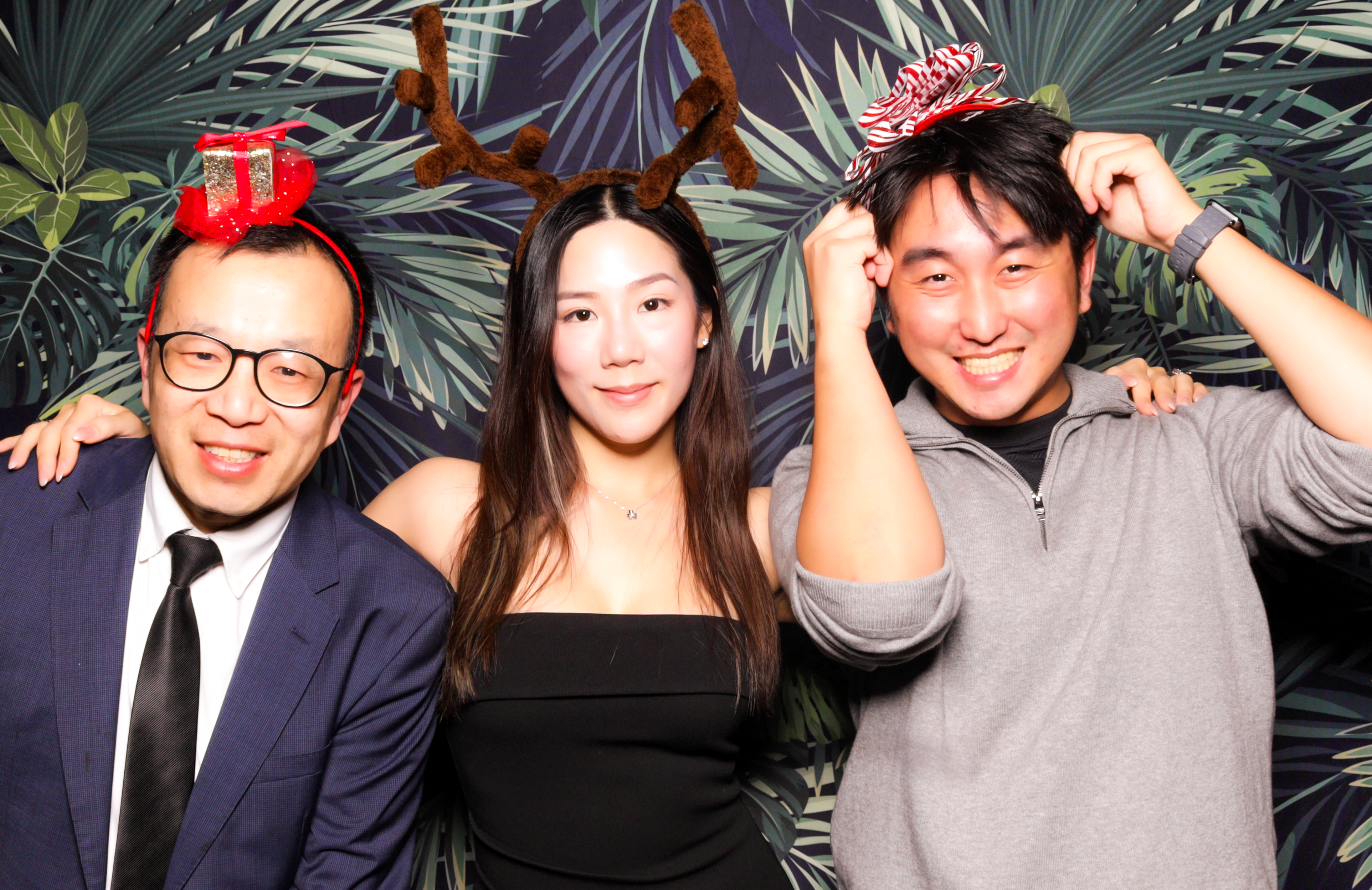 ID Tech Holiday Party | View more photos from the event at v1.boothgallery.com/u/PhabPhotobooth/ID-Tech-Holiday-Party