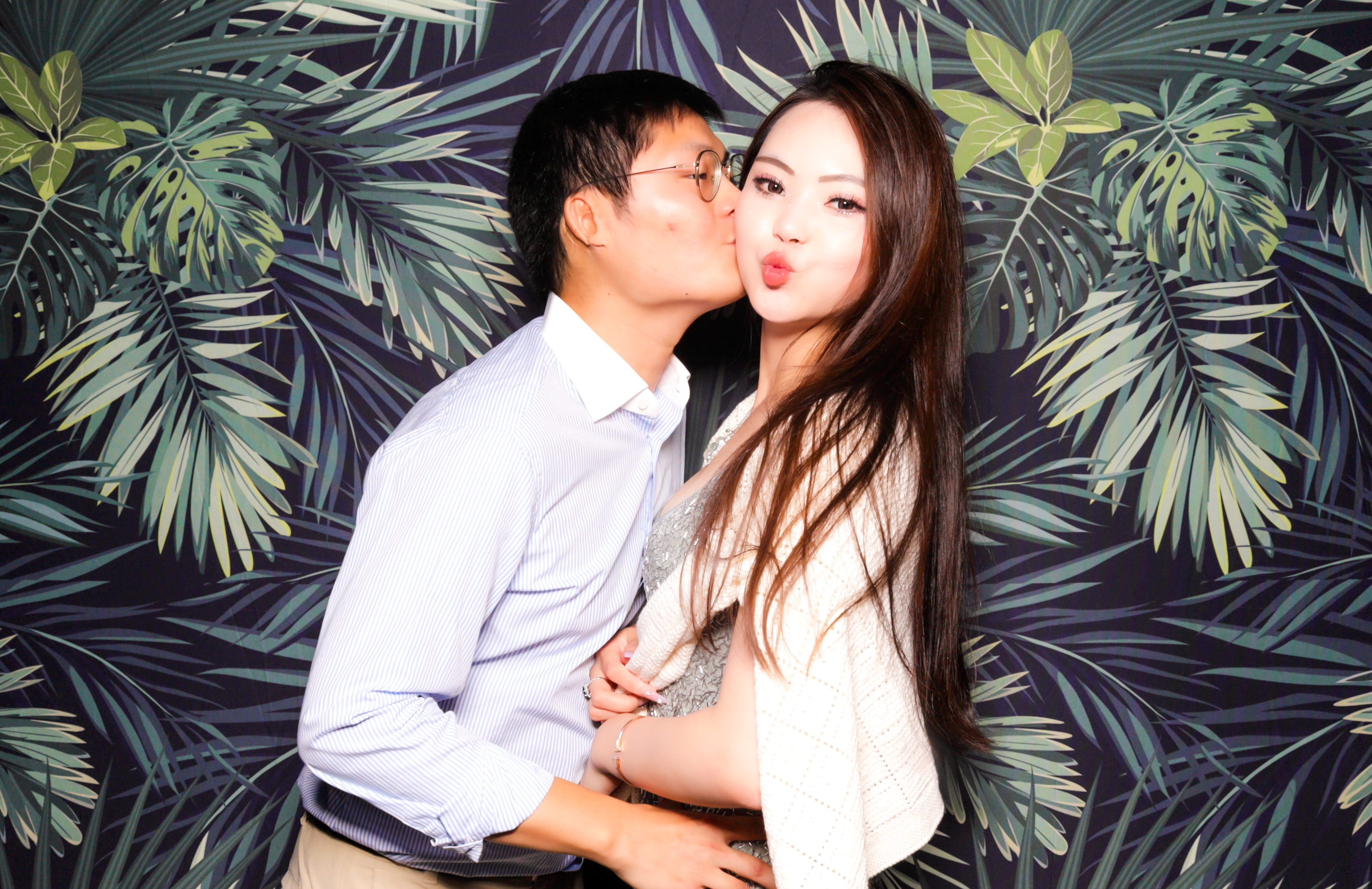 ID Tech Holiday Party | View more photos from the event at v1.boothgallery.com/u/PhabPhotobooth/ID-Tech-Holiday-Party