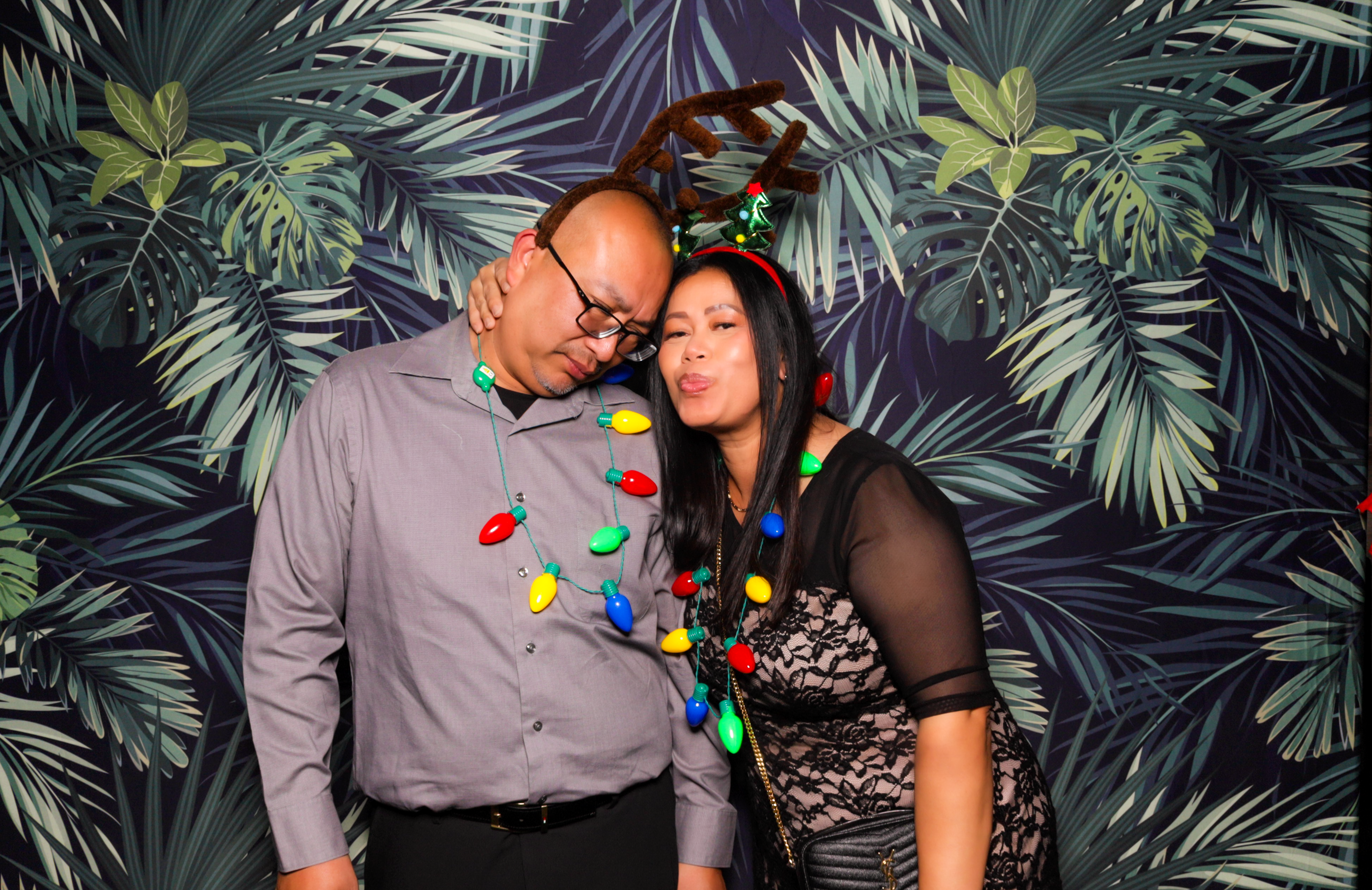 ID Tech Holiday Party | View more photos from the event at v1.boothgallery.com/u/PhabPhotobooth/ID-Tech-Holiday-Party