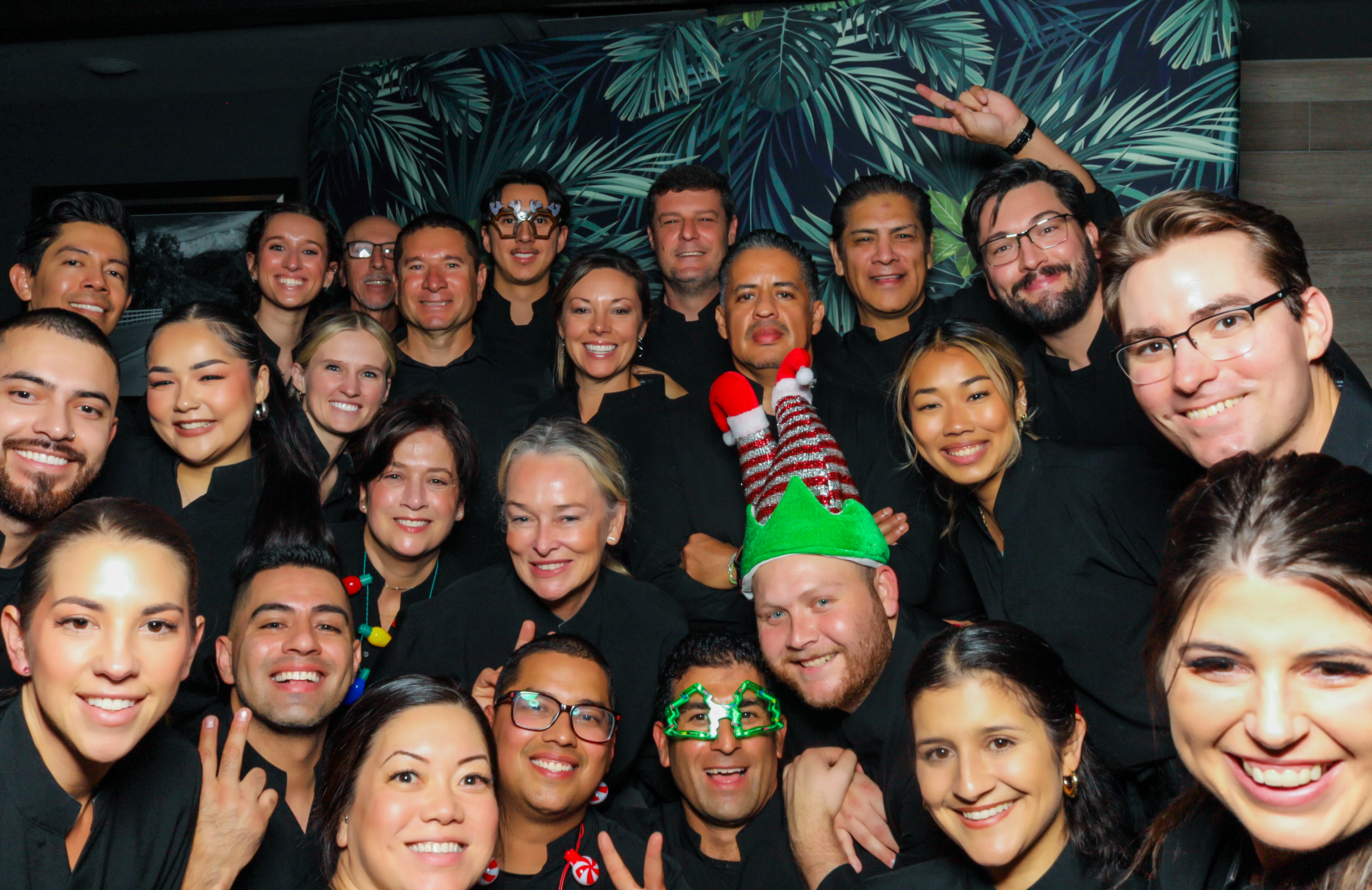 ID Tech Holiday Party | View more photos from the event at v1.boothgallery.com/u/PhabPhotobooth/ID-Tech-Holiday-Party