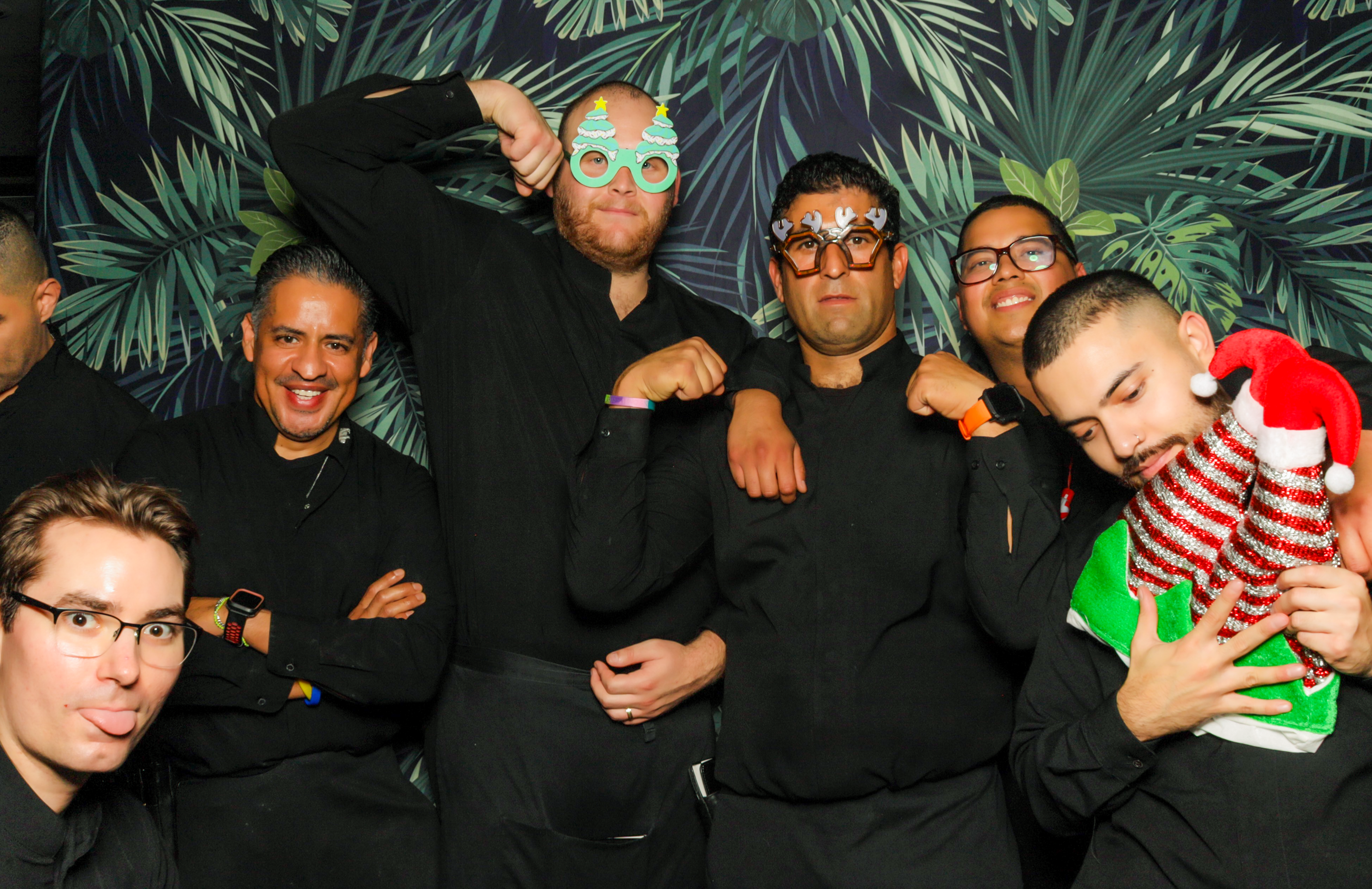 ID Tech Holiday Party | View more photos from the event at v1.boothgallery.com/u/PhabPhotobooth/ID-Tech-Holiday-Party