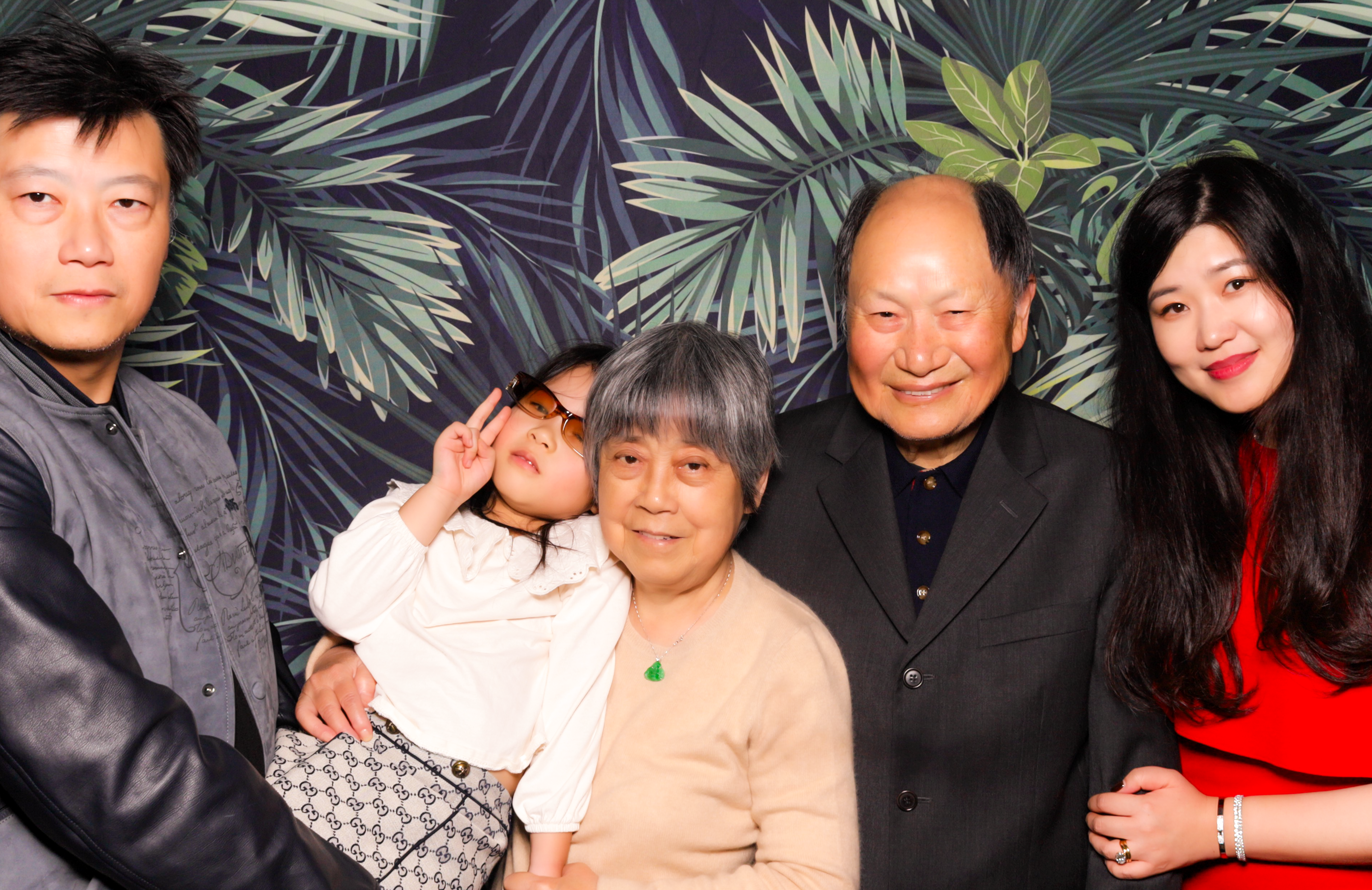 ID Tech Holiday Party | View more photos from the event at v1.boothgallery.com/u/PhabPhotobooth/ID-Tech-Holiday-Party