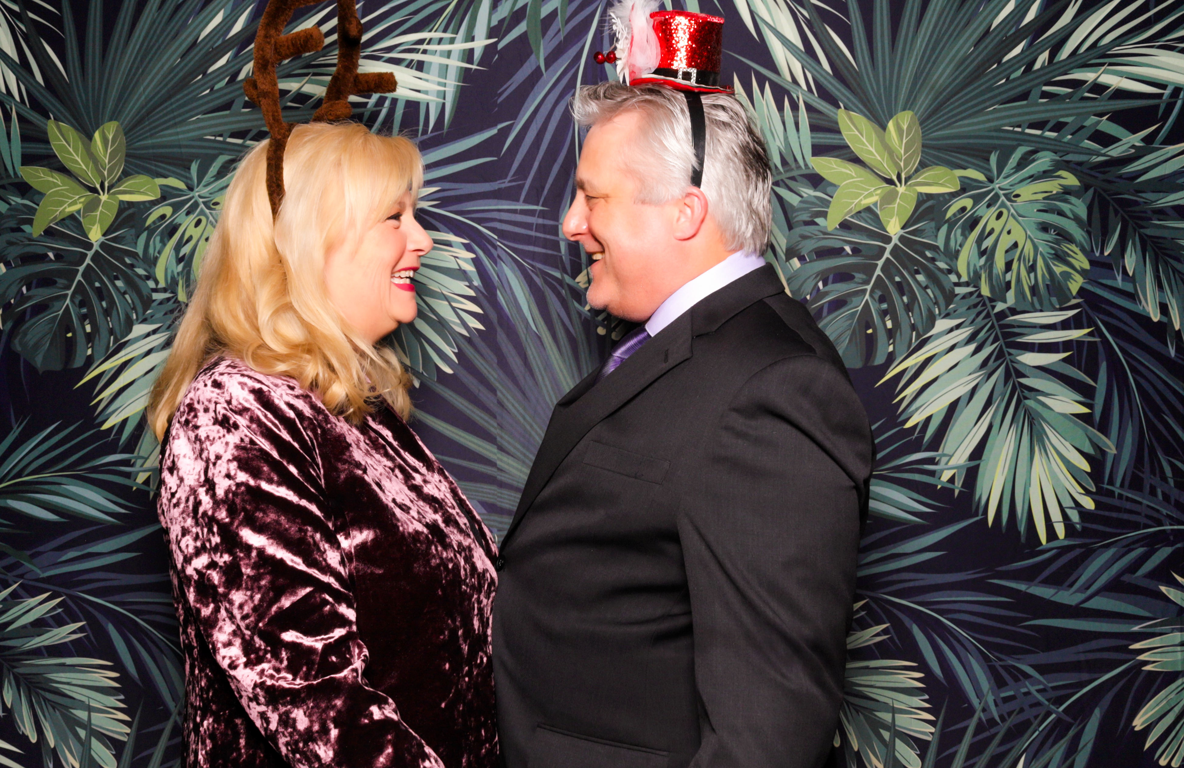 ID Tech Holiday Party | View more photos from the event at v1.boothgallery.com/u/PhabPhotobooth/ID-Tech-Holiday-Party