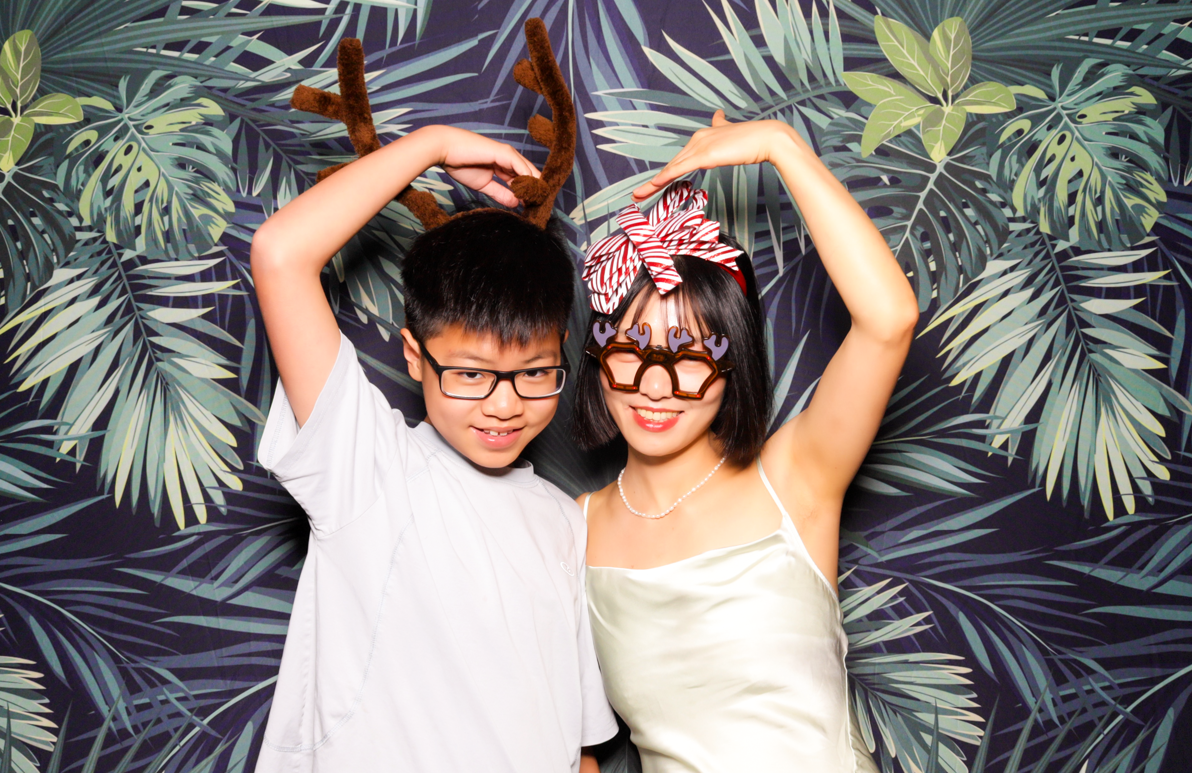 ID Tech Holiday Party | View more photos from the event at v1.boothgallery.com/u/PhabPhotobooth/ID-Tech-Holiday-Party