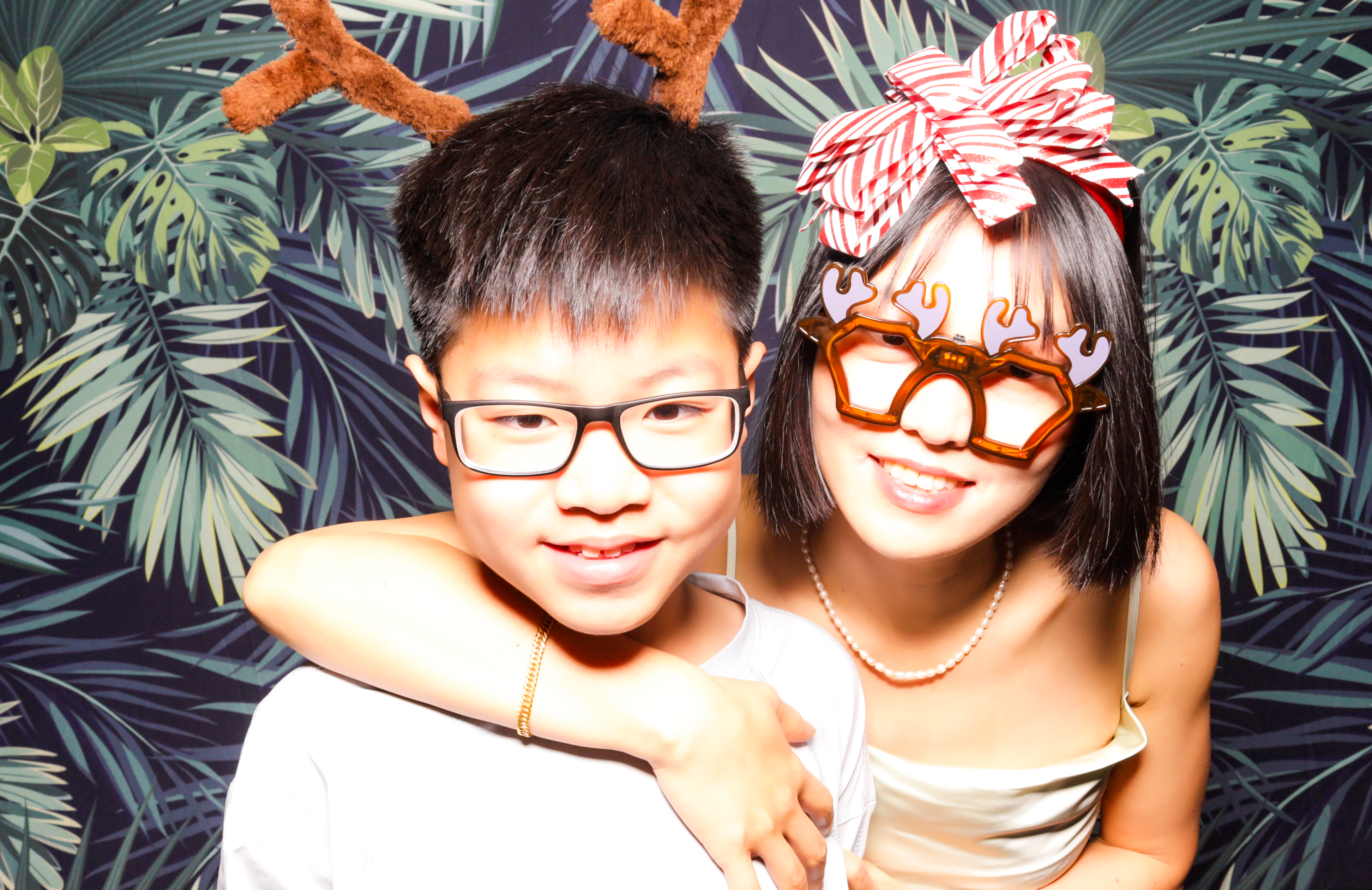 ID Tech Holiday Party | View more photos from the event at v1.boothgallery.com/u/PhabPhotobooth/ID-Tech-Holiday-Party