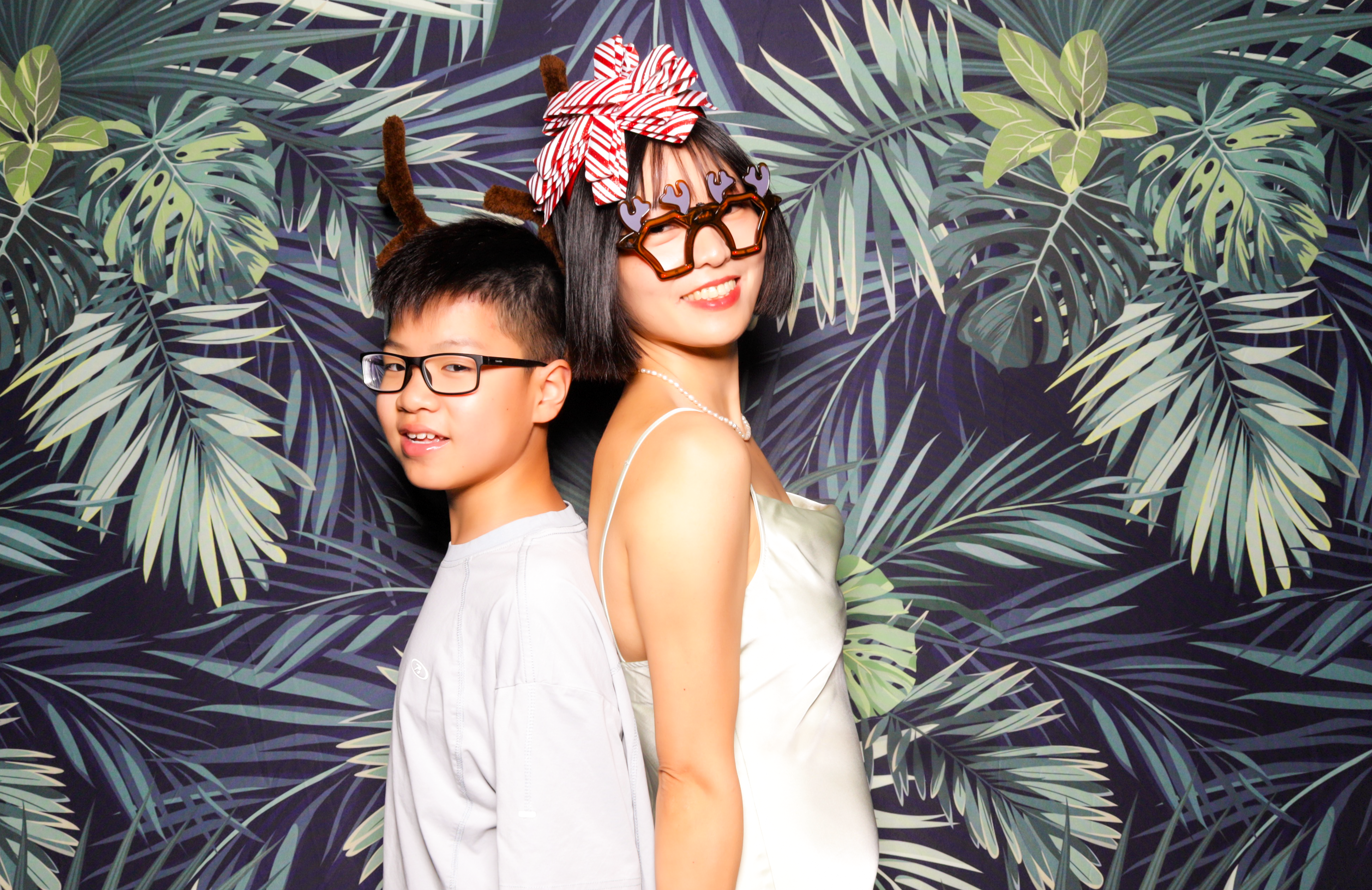 ID Tech Holiday Party | View more photos from the event at v1.boothgallery.com/u/PhabPhotobooth/ID-Tech-Holiday-Party