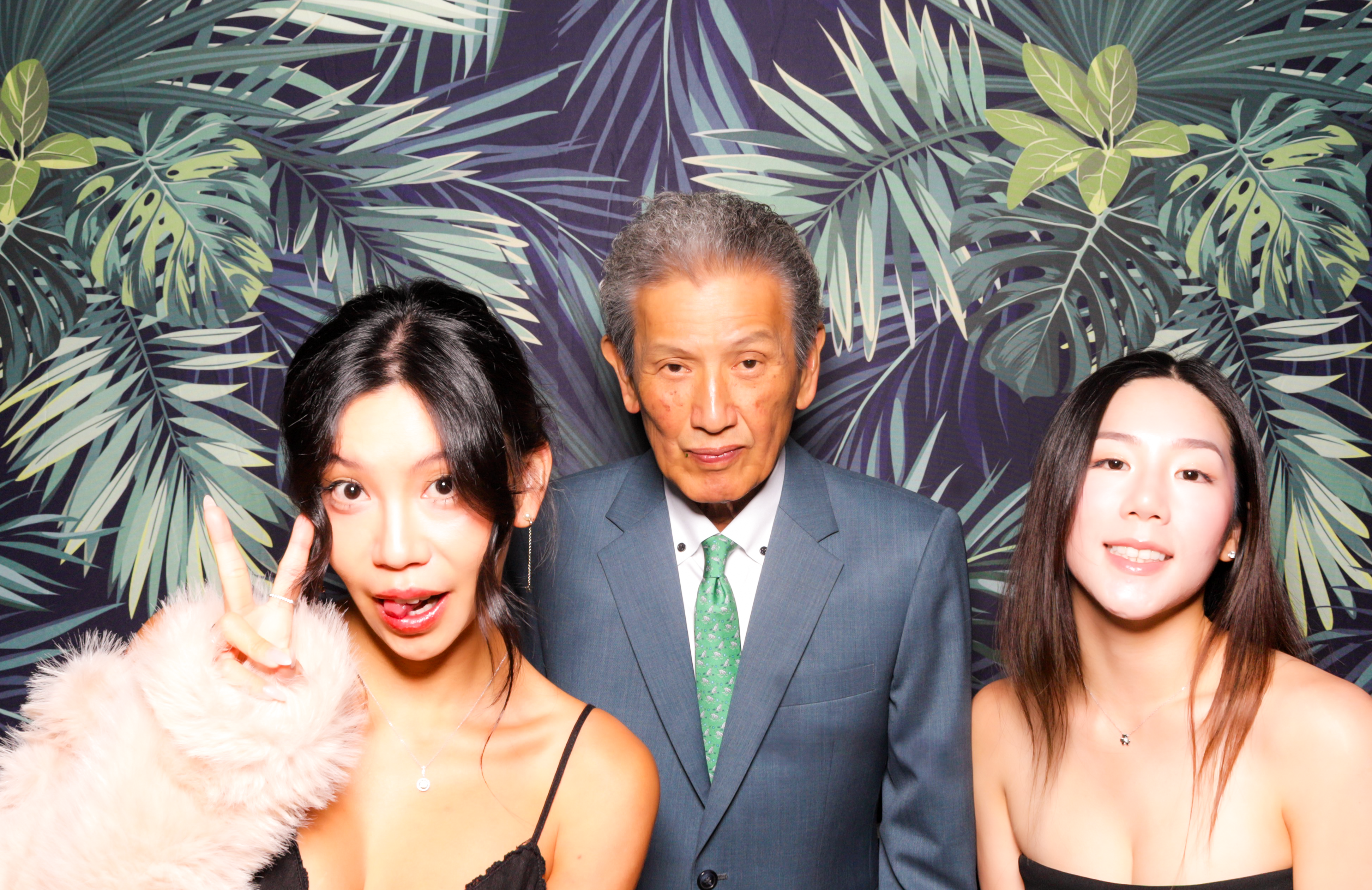 ID Tech Holiday Party | View more photos from the event at v1.boothgallery.com/u/PhabPhotobooth/ID-Tech-Holiday-Party