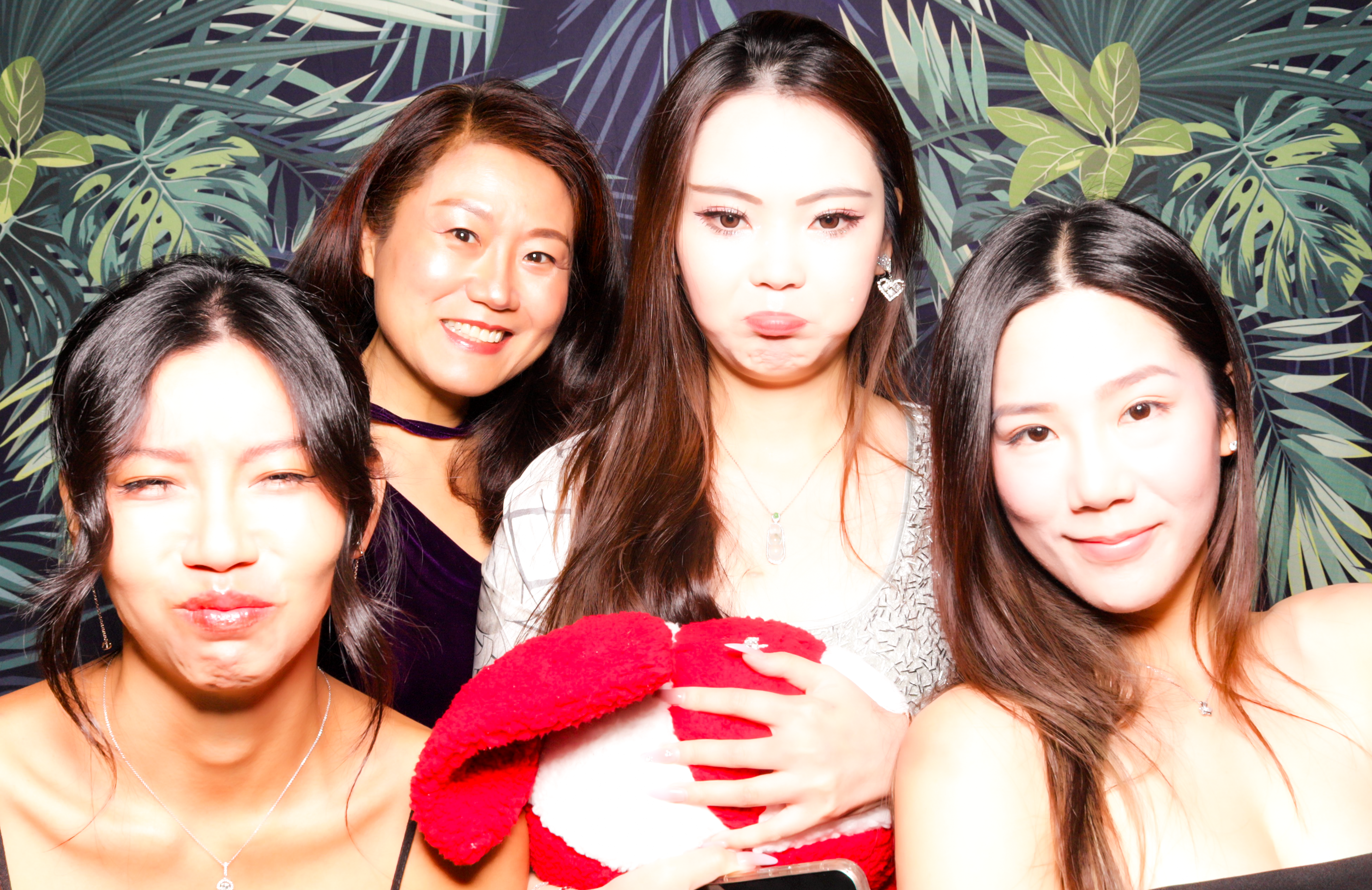 ID Tech Holiday Party | View more photos from the event at v1.boothgallery.com/u/PhabPhotobooth/ID-Tech-Holiday-Party