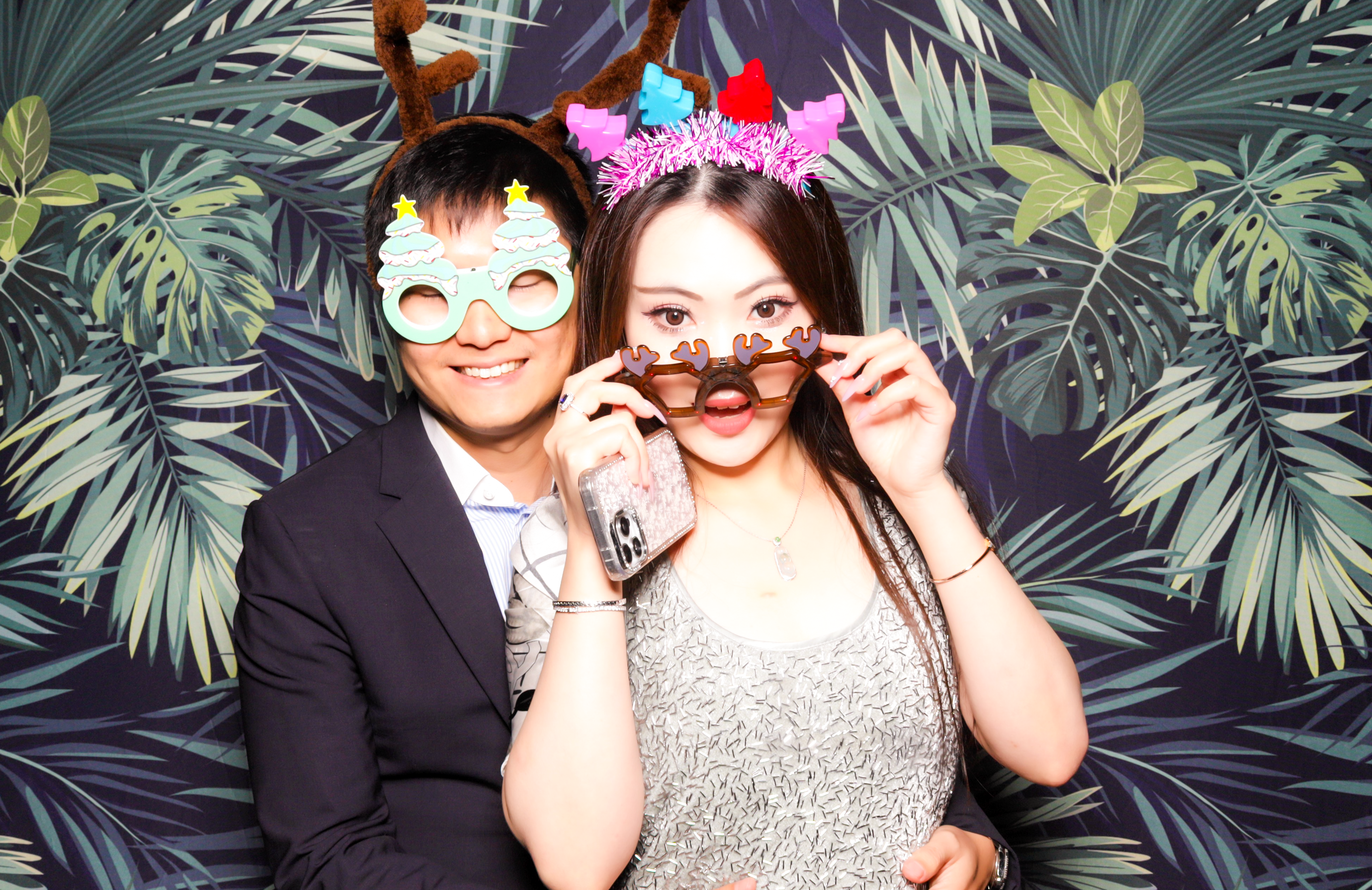 ID Tech Holiday Party | View more photos from the event at v1.boothgallery.com/u/PhabPhotobooth/ID-Tech-Holiday-Party