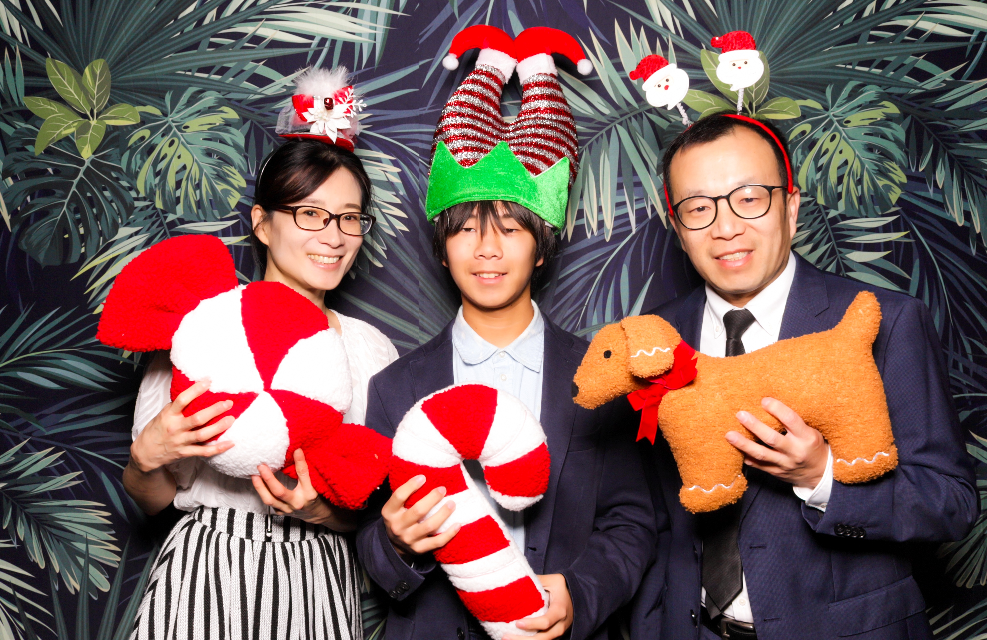 ID Tech Holiday Party | View more photos from the event at v1.boothgallery.com/u/PhabPhotobooth/ID-Tech-Holiday-Party