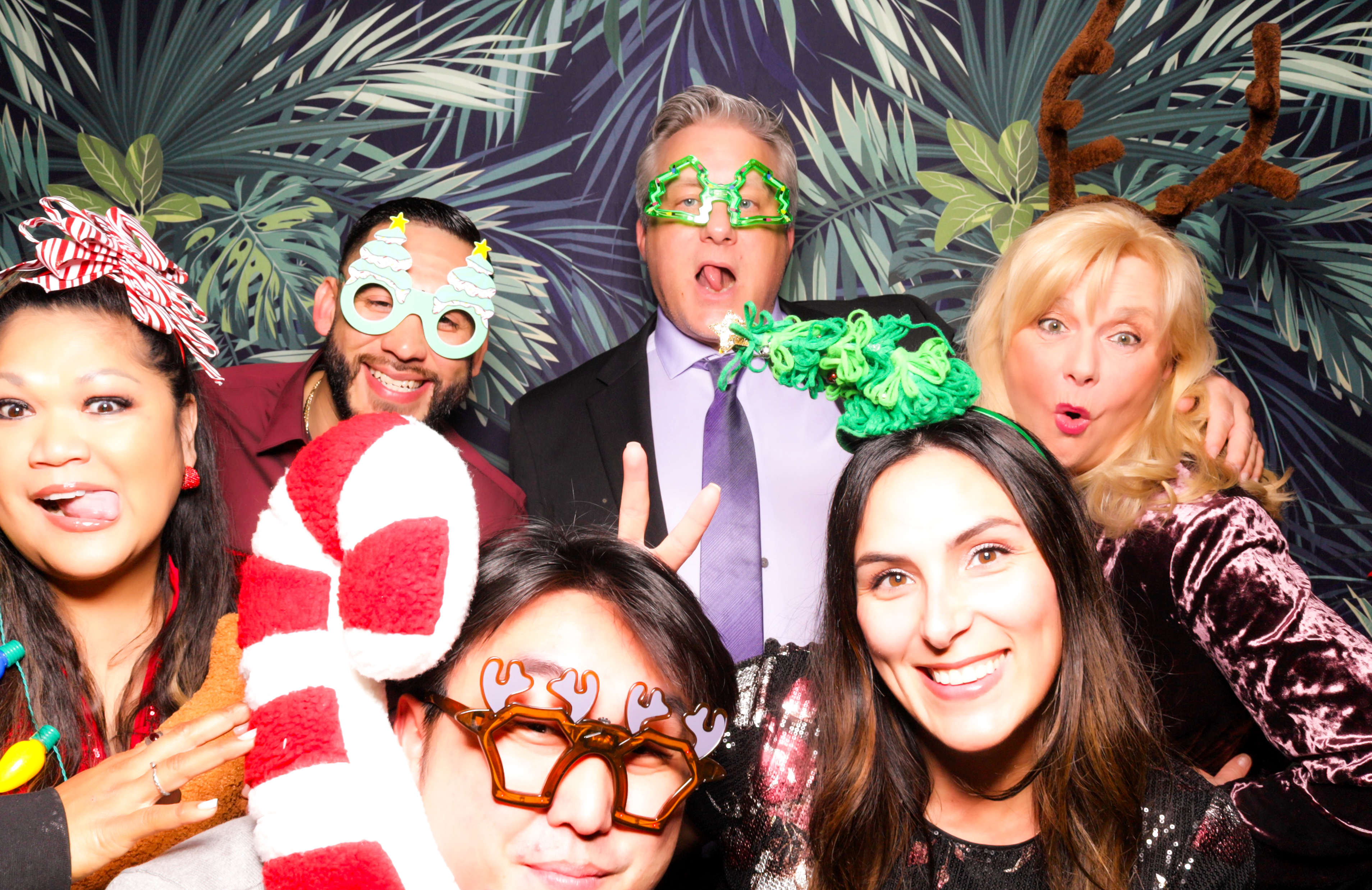 ID Tech Holiday Party | View more photos from the event at v1.boothgallery.com/u/PhabPhotobooth/ID-Tech-Holiday-Party