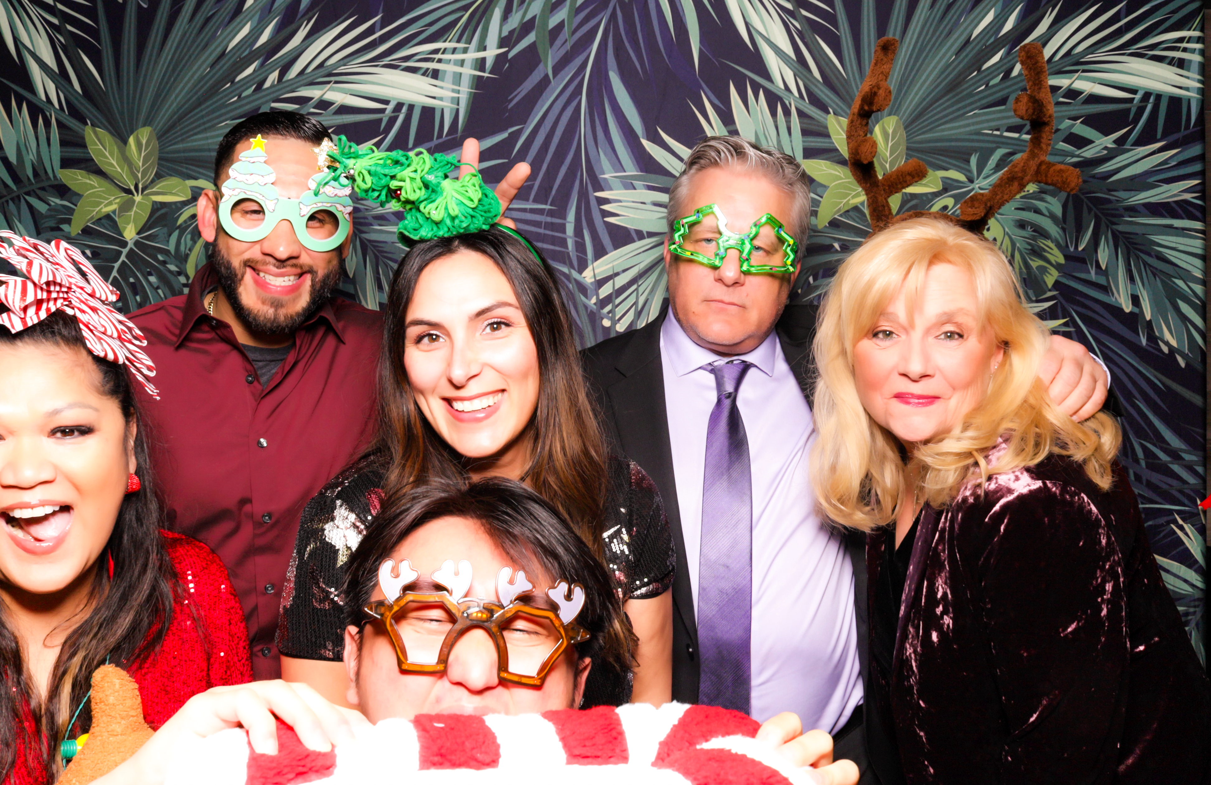 ID Tech Holiday Party | View more photos from the event at v1.boothgallery.com/u/PhabPhotobooth/ID-Tech-Holiday-Party