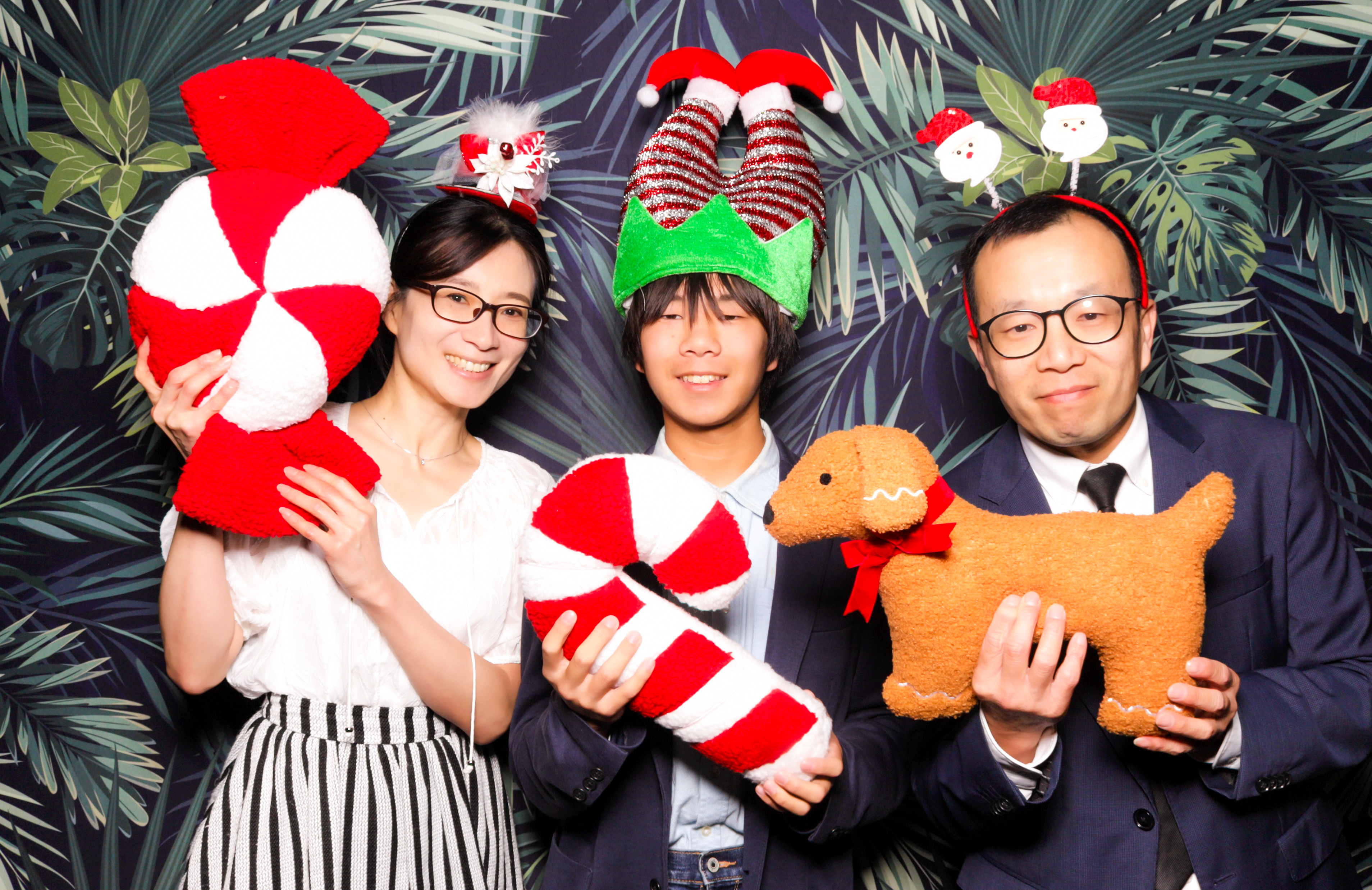 ID Tech Holiday Party | View more photos from the event at v1.boothgallery.com/u/PhabPhotobooth/ID-Tech-Holiday-Party