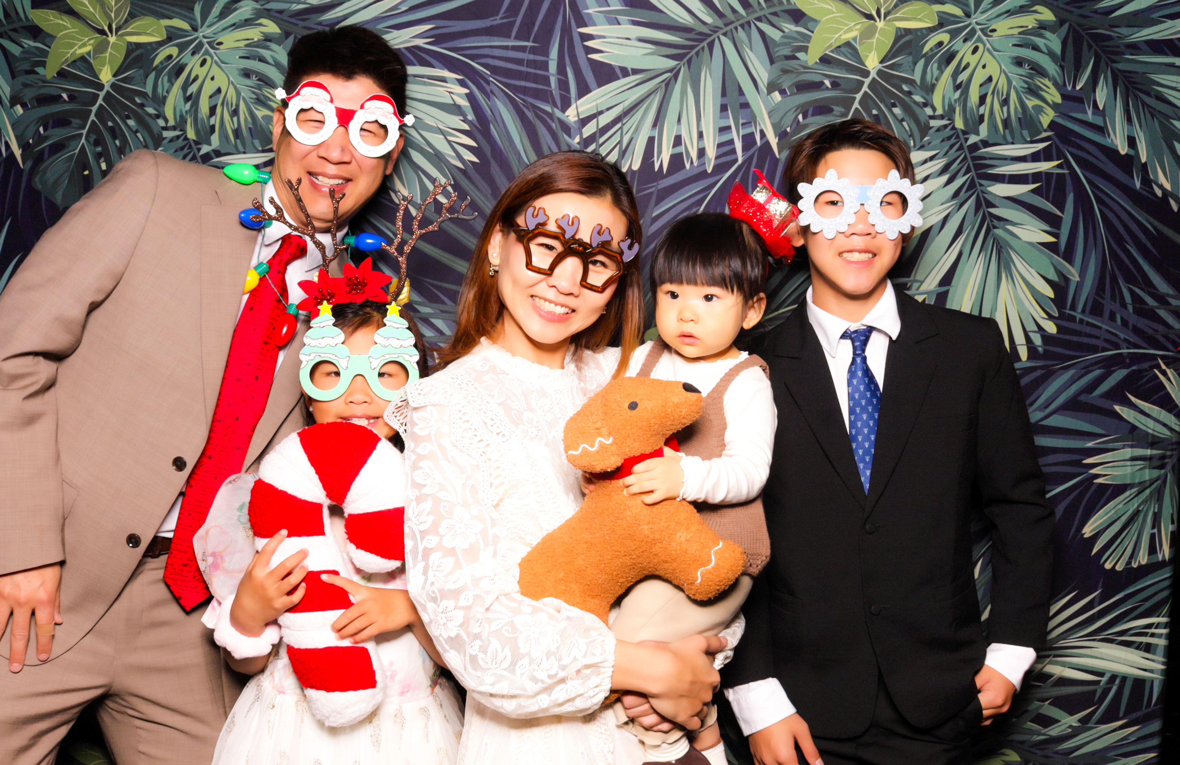 ID Tech Holiday Party | View more photos from the event at v1.boothgallery.com/u/PhabPhotobooth/ID-Tech-Holiday-Party