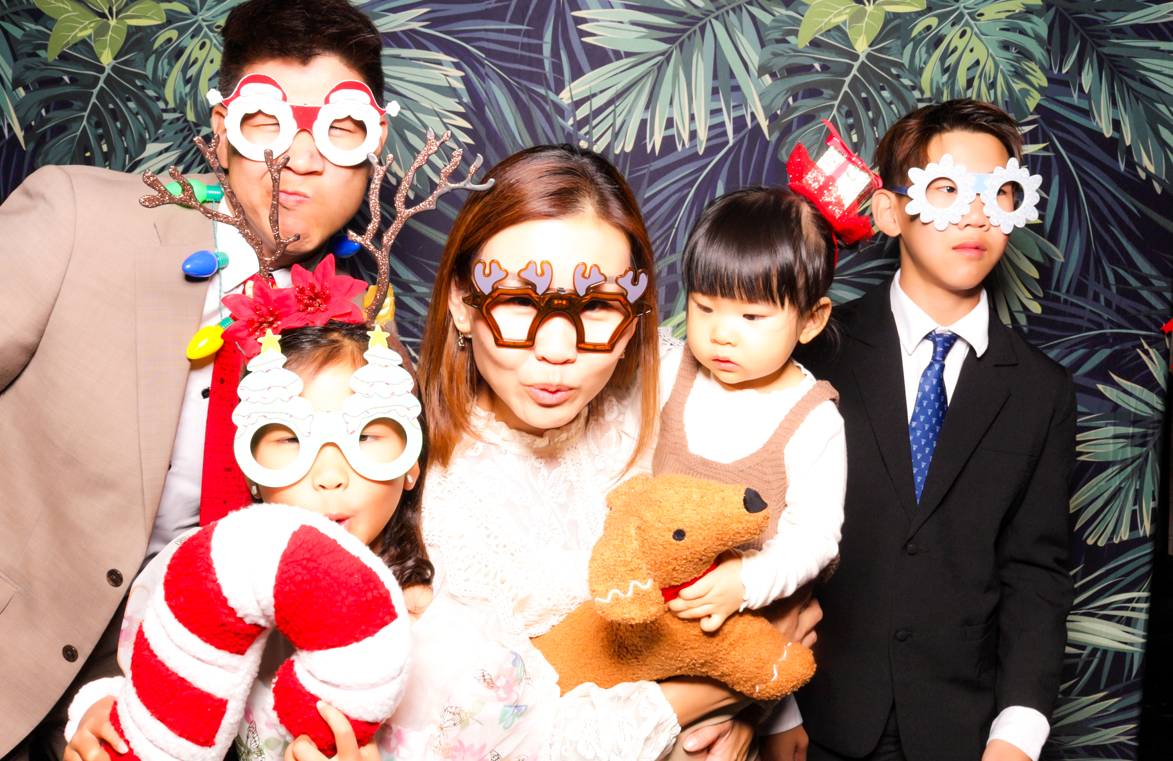 ID Tech Holiday Party | View more photos from the event at v1.boothgallery.com/u/PhabPhotobooth/ID-Tech-Holiday-Party