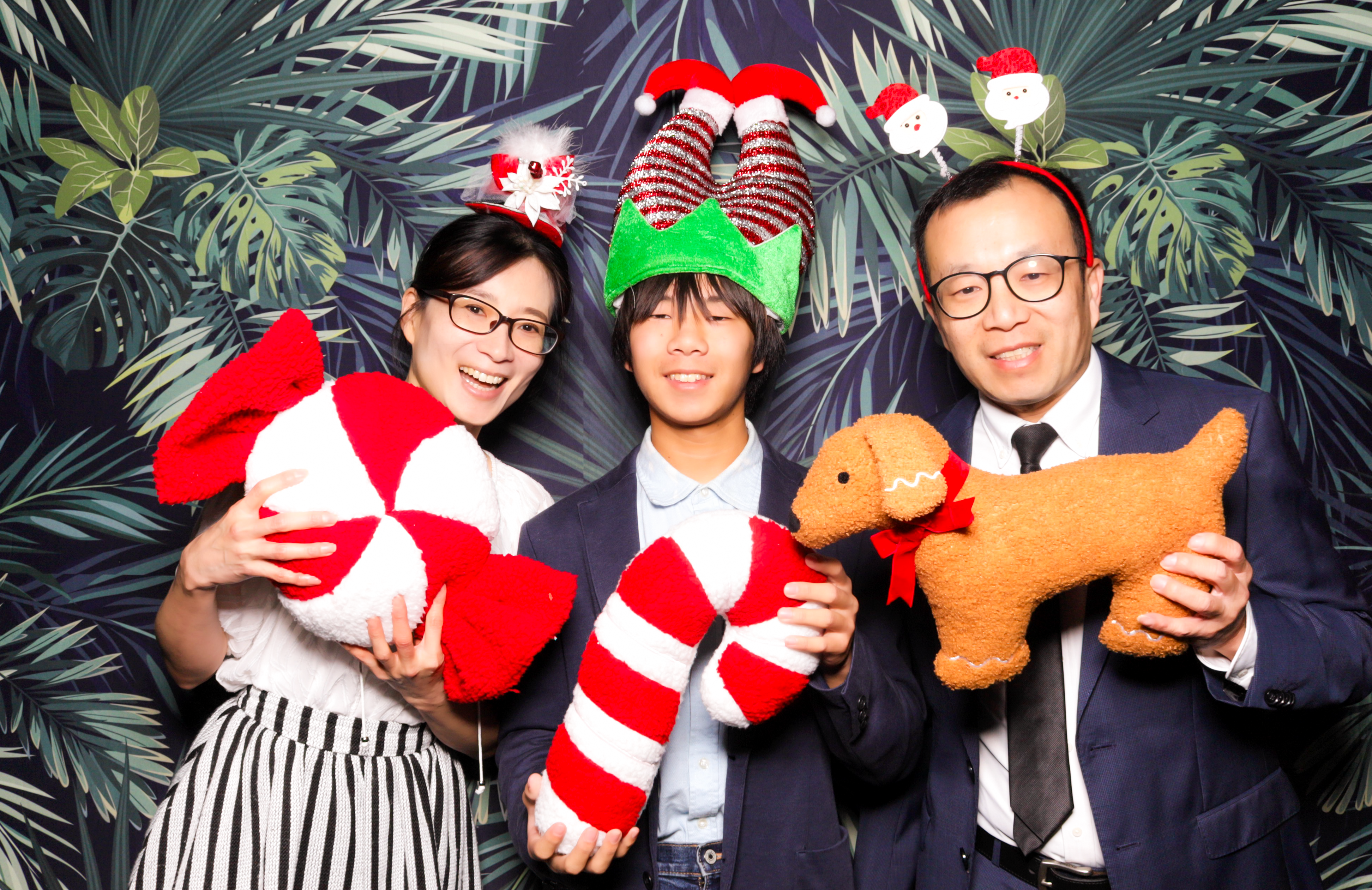 ID Tech Holiday Party | View more photos from the event at v1.boothgallery.com/u/PhabPhotobooth/ID-Tech-Holiday-Party