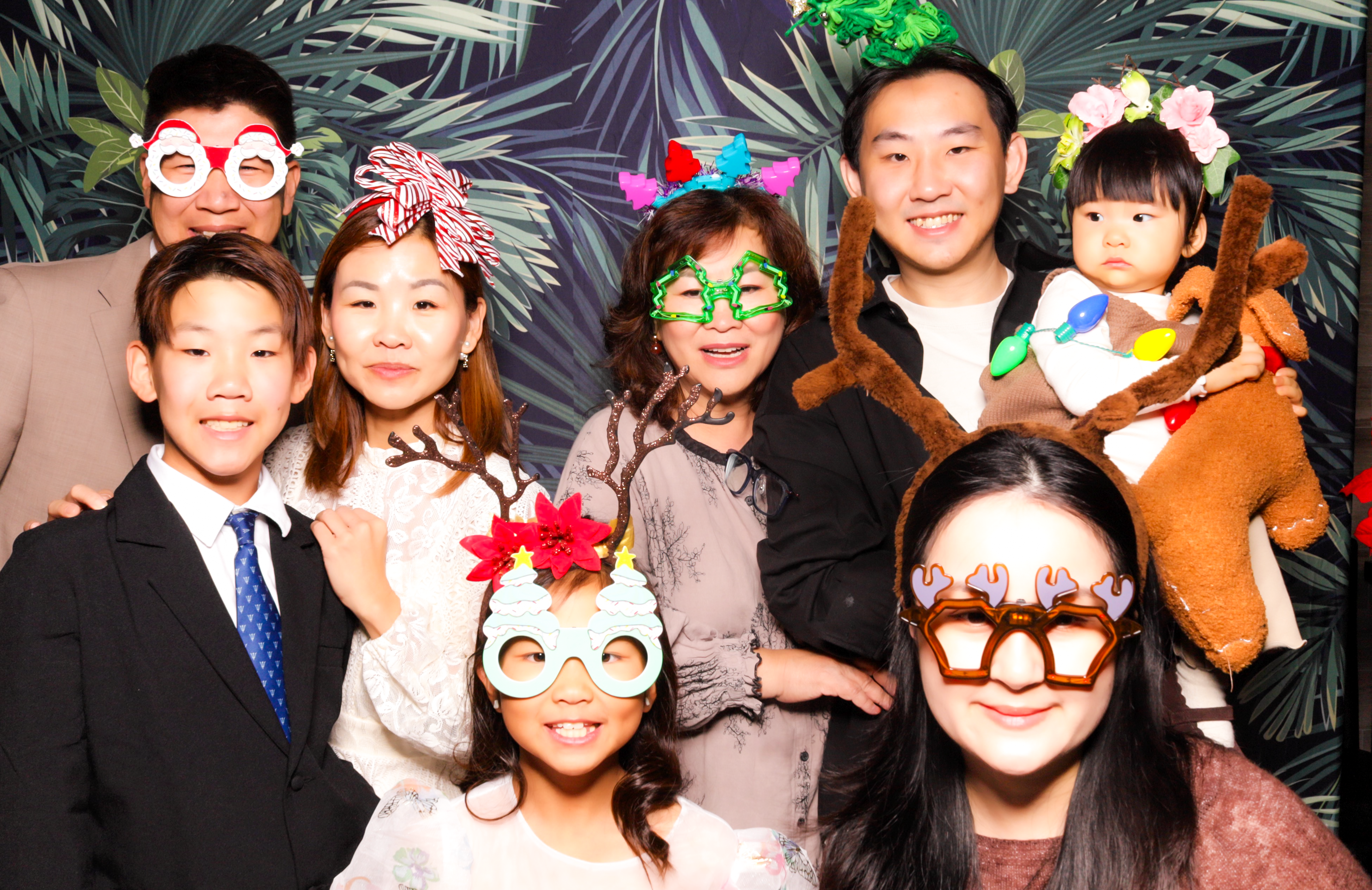 ID Tech Holiday Party | View more photos from the event at v1.boothgallery.com/u/PhabPhotobooth/ID-Tech-Holiday-Party