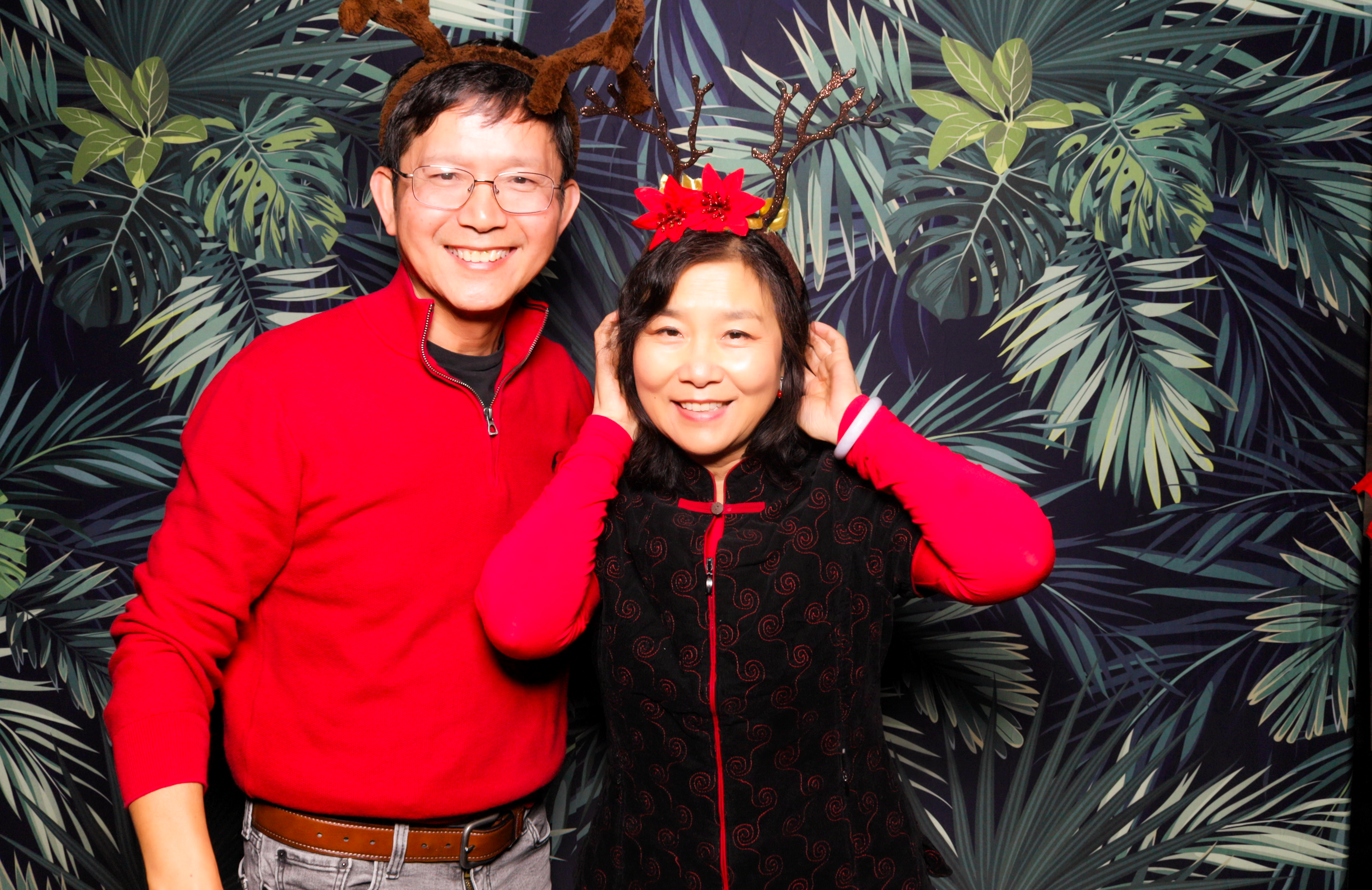 ID Tech Holiday Party | View more photos from the event at v1.boothgallery.com/u/PhabPhotobooth/ID-Tech-Holiday-Party