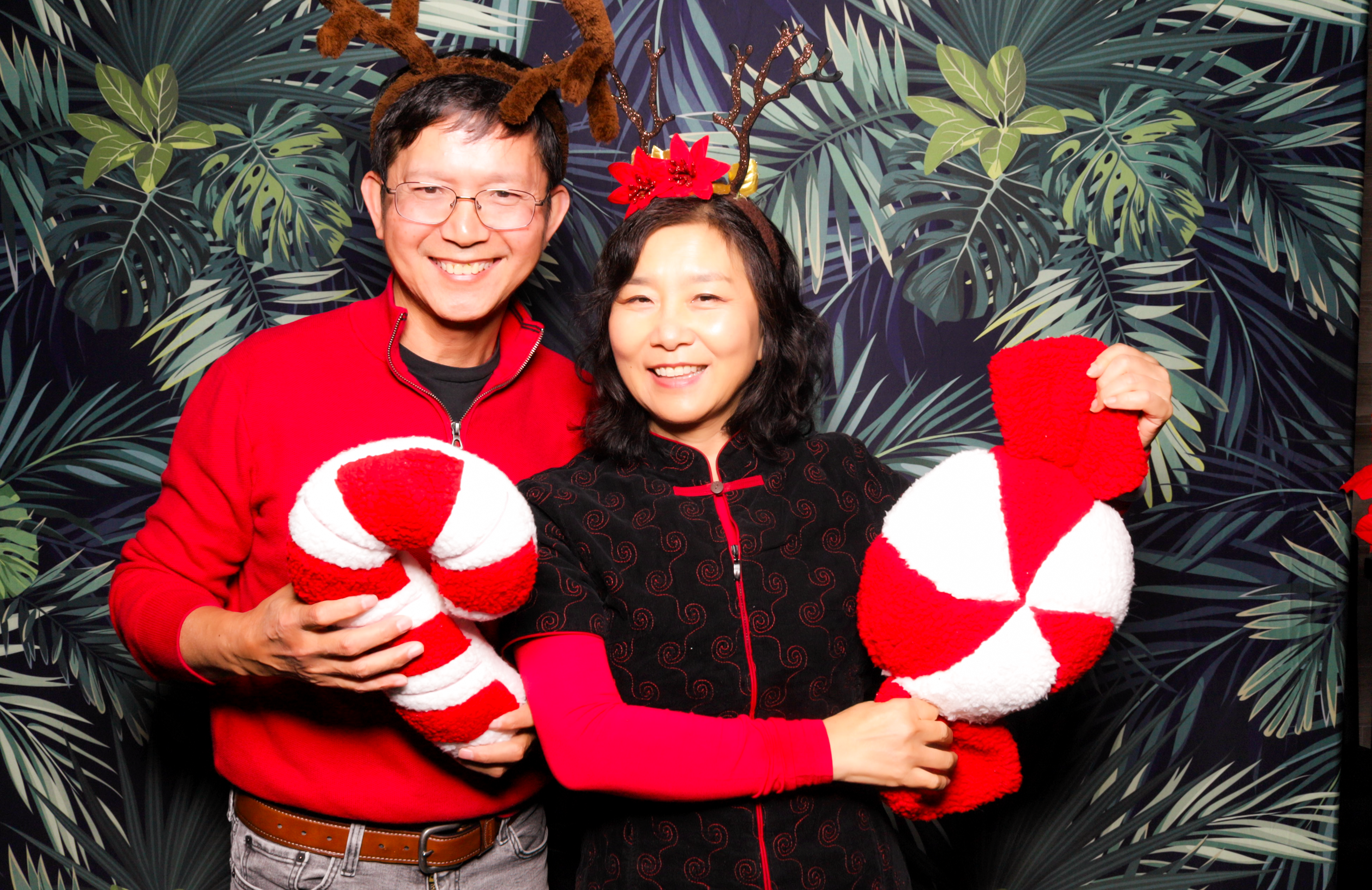 ID Tech Holiday Party | View more photos from the event at v1.boothgallery.com/u/PhabPhotobooth/ID-Tech-Holiday-Party