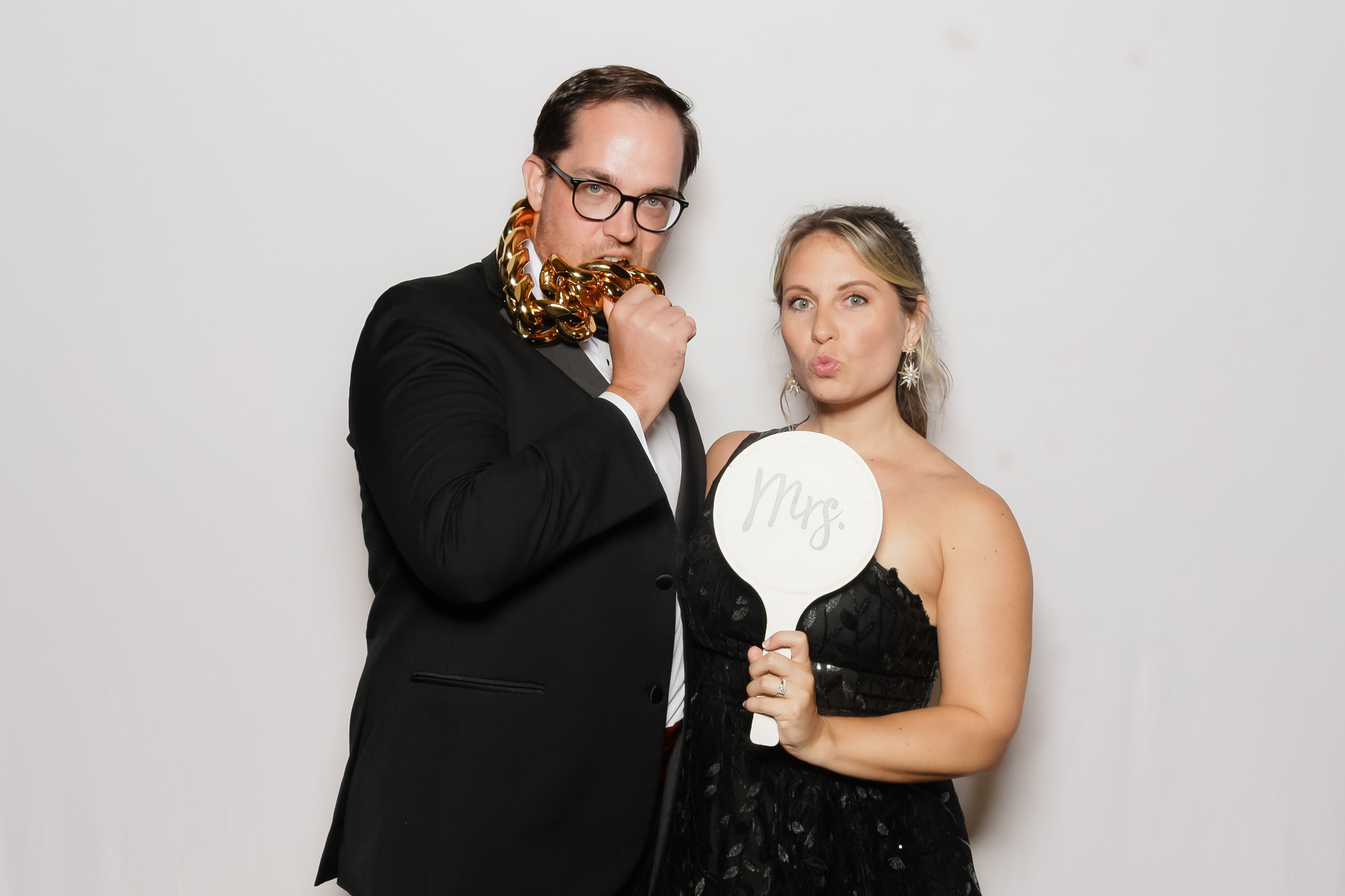 JP and Kamilla's Wedding | View more photos from the event at v1.boothgallery.com/u/PhabPhotobooth/JP-and-Kamillas-Wedding