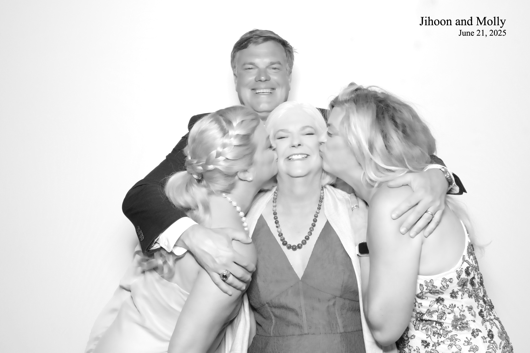 Molly +Jihoon's Wedding | View more photos from the event at v1.boothgallery.com/u/PhabPhotobooth/Molly-Jihoons-Wedding