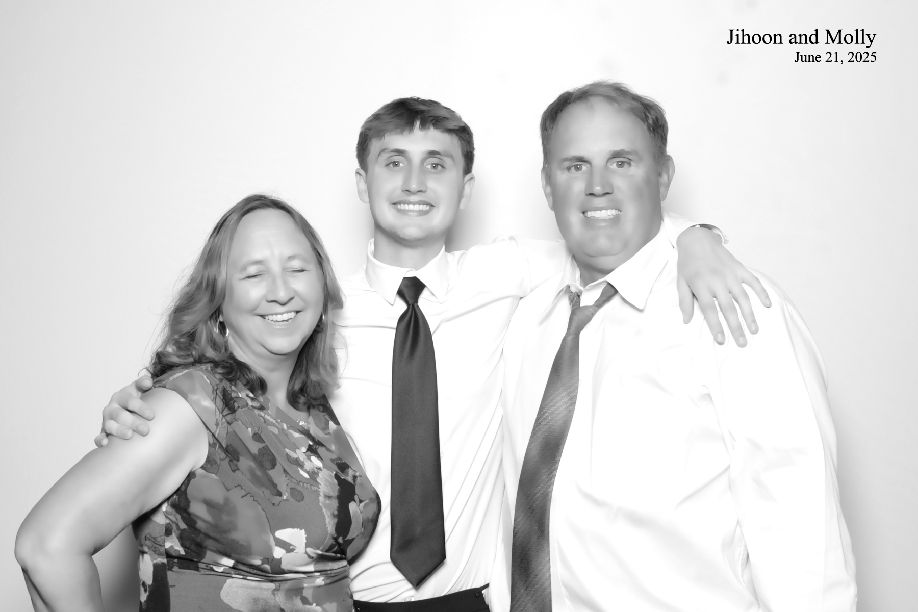 Molly +Jihoon's Wedding | View more photos from the event at v1.boothgallery.com/u/PhabPhotobooth/Molly-Jihoons-Wedding