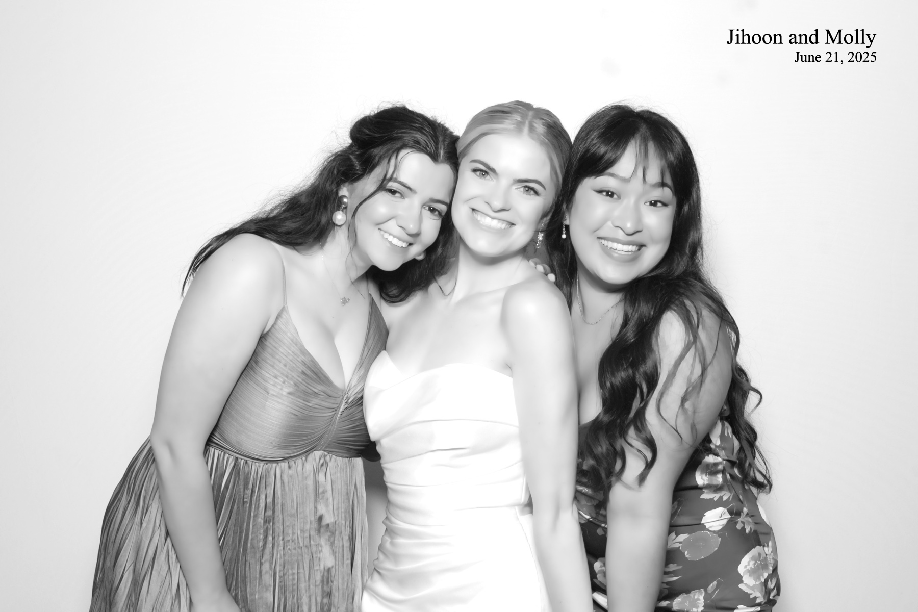 Molly +Jihoon's Wedding | View more photos from the event at v1.boothgallery.com/u/PhabPhotobooth/Molly-Jihoons-Wedding