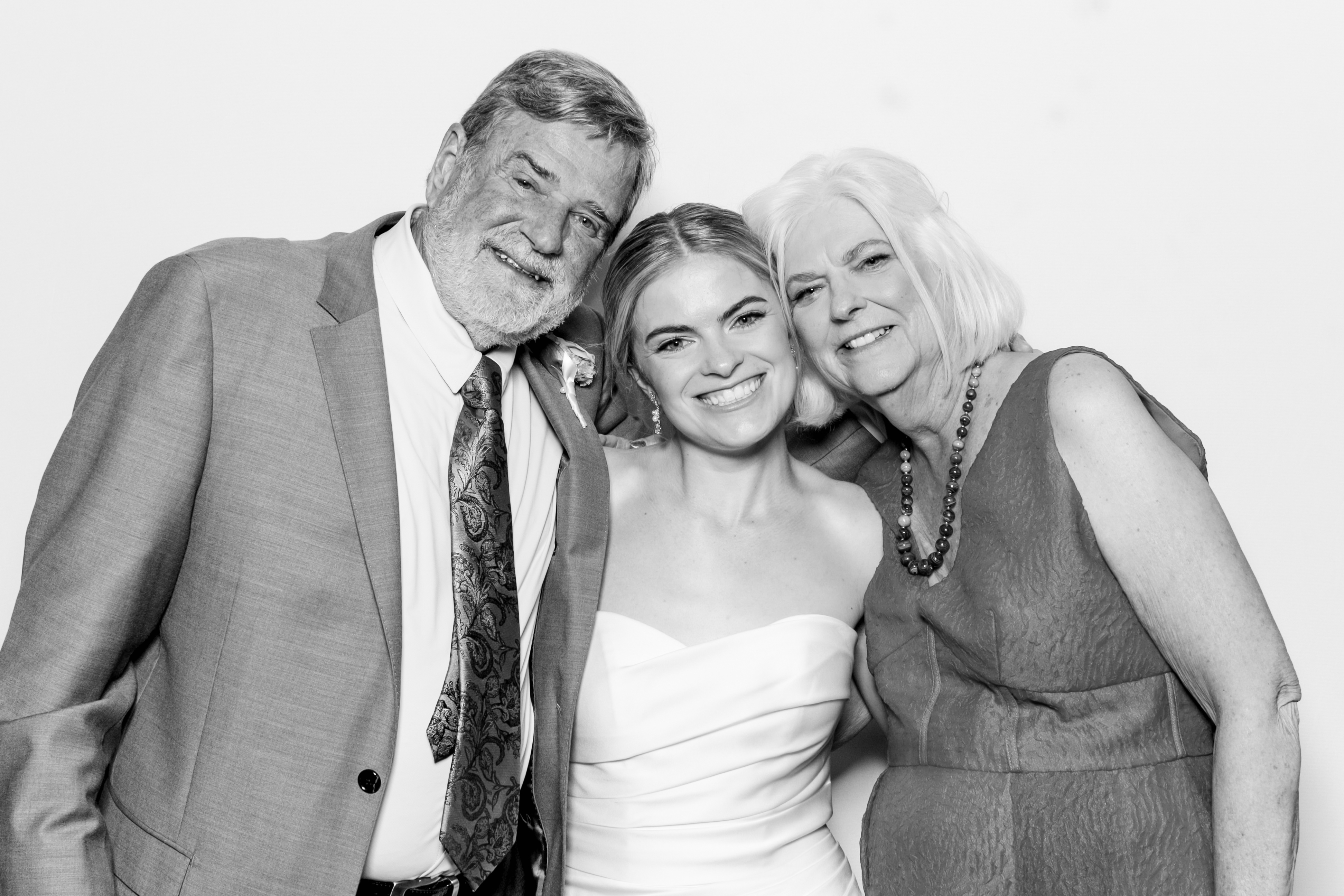 Molly +Jihoon's Wedding | View more photos from the event at v1.boothgallery.com/u/PhabPhotobooth/Molly-Jihoons-Wedding