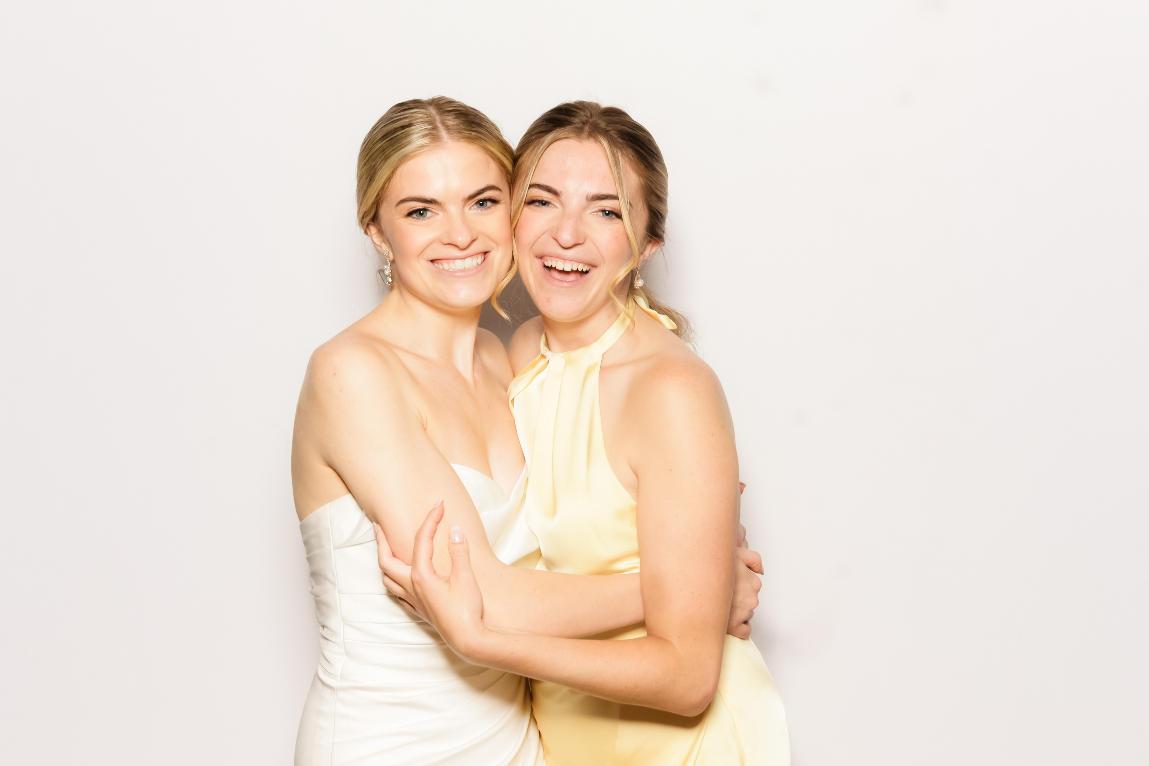 Molly +Jihoon's Wedding | View more photos from the event at v1.boothgallery.com/u/PhabPhotobooth/Molly-Jihoons-Wedding