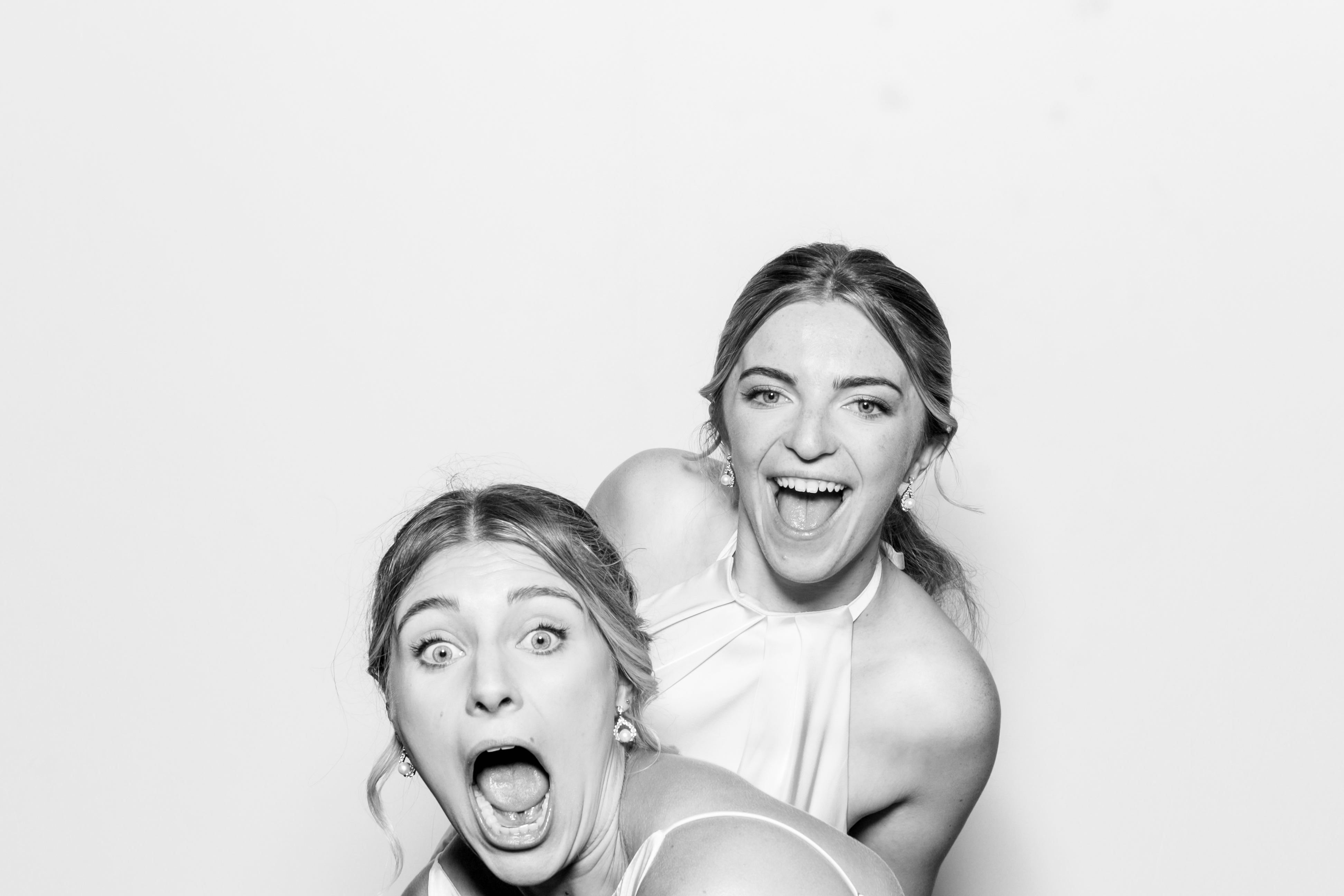 Molly +Jihoon's Wedding | View more photos from the event at v1.boothgallery.com/u/PhabPhotobooth/Molly-Jihoons-Wedding