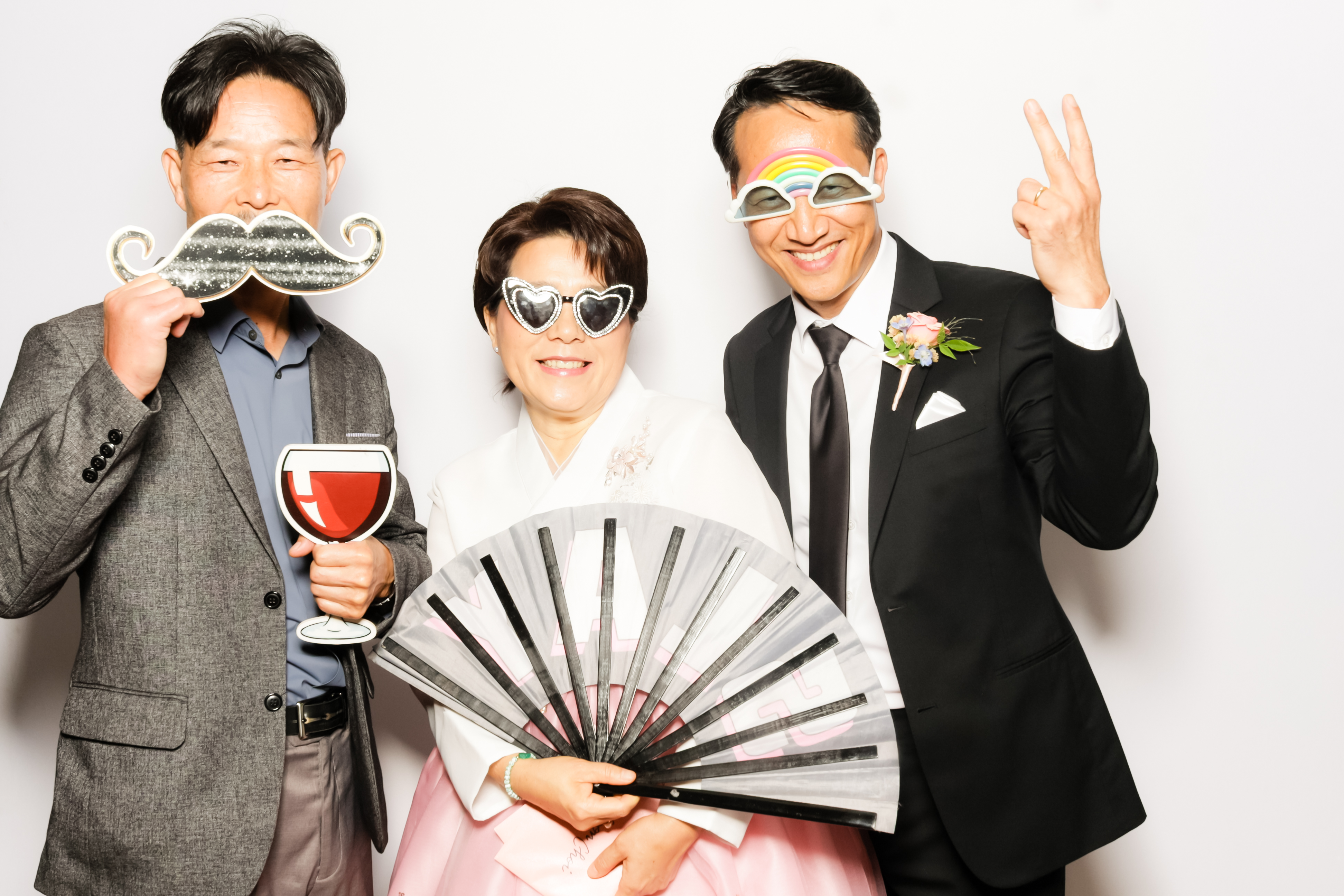 Molly +Jihoon's Wedding | View more photos from the event at v1.boothgallery.com/u/PhabPhotobooth/Molly-Jihoons-Wedding