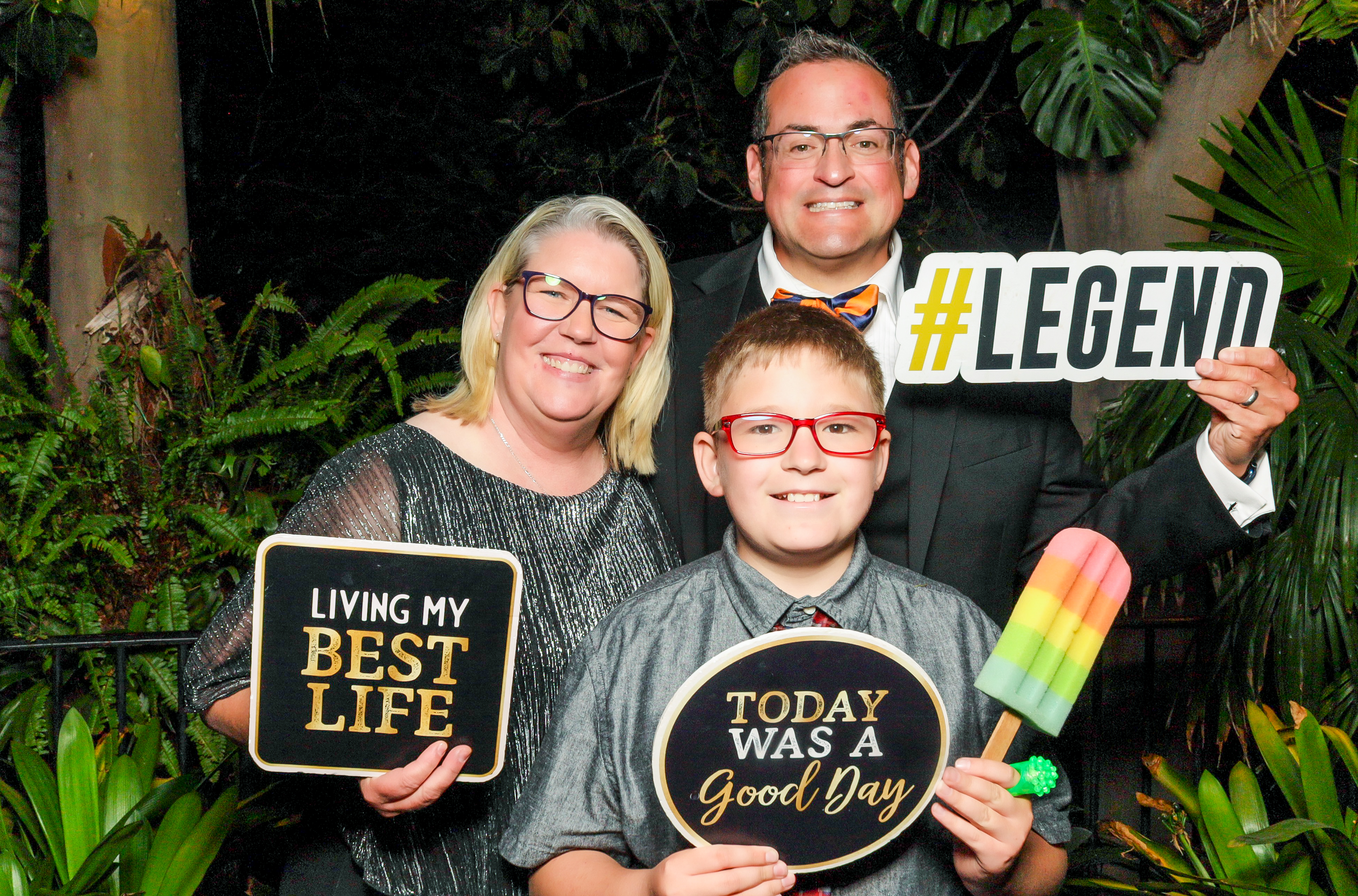 TMR's 40th Anniversary Gala | View more photos from the event at v1.boothgallery.com/u/PhabPhotobooth/TMRs-40th-Anniversary-Gala