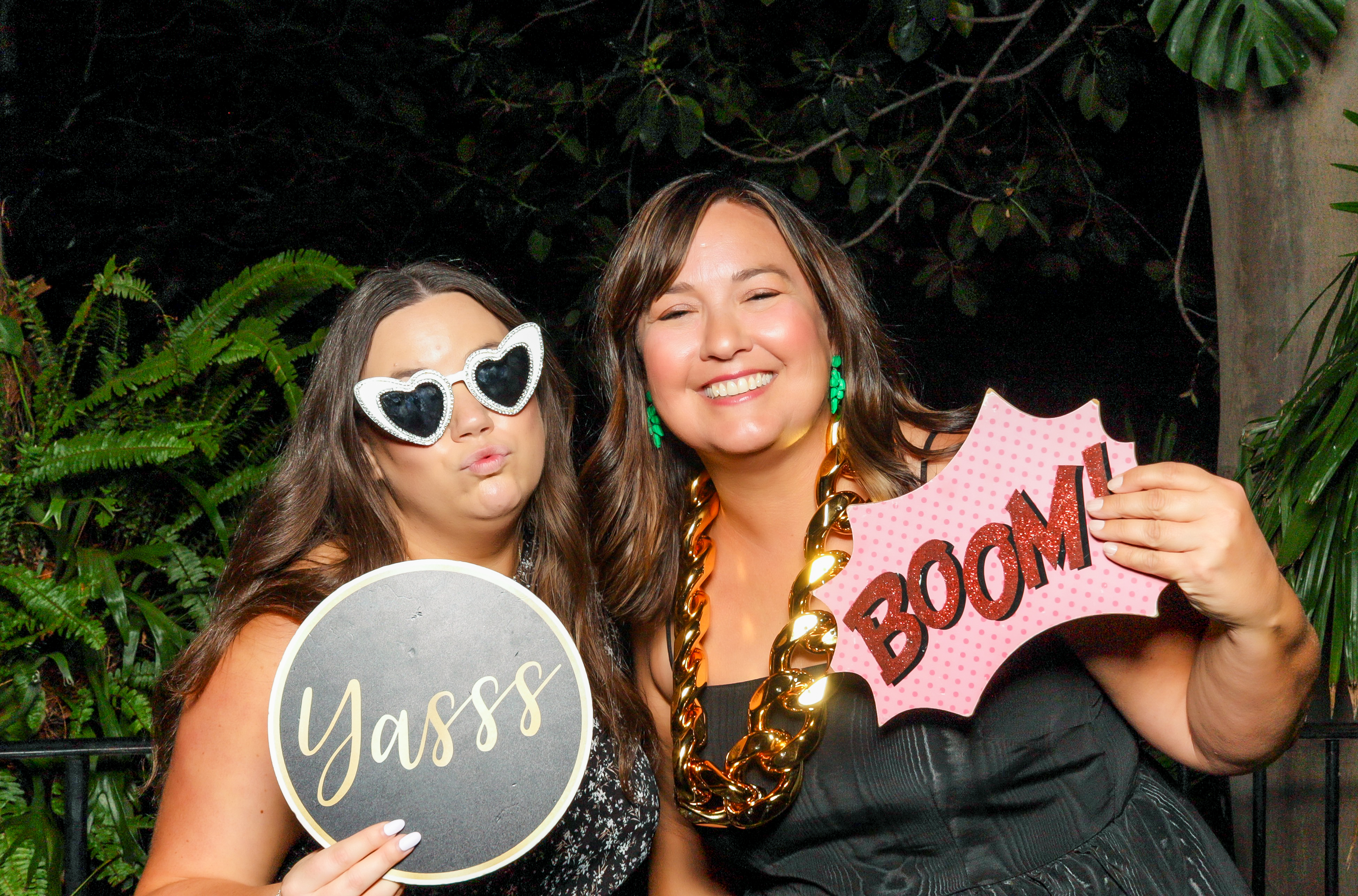 TMR's 40th Anniversary Gala | View more photos from the event at v1.boothgallery.com/u/PhabPhotobooth/TMRs-40th-Anniversary-Gala