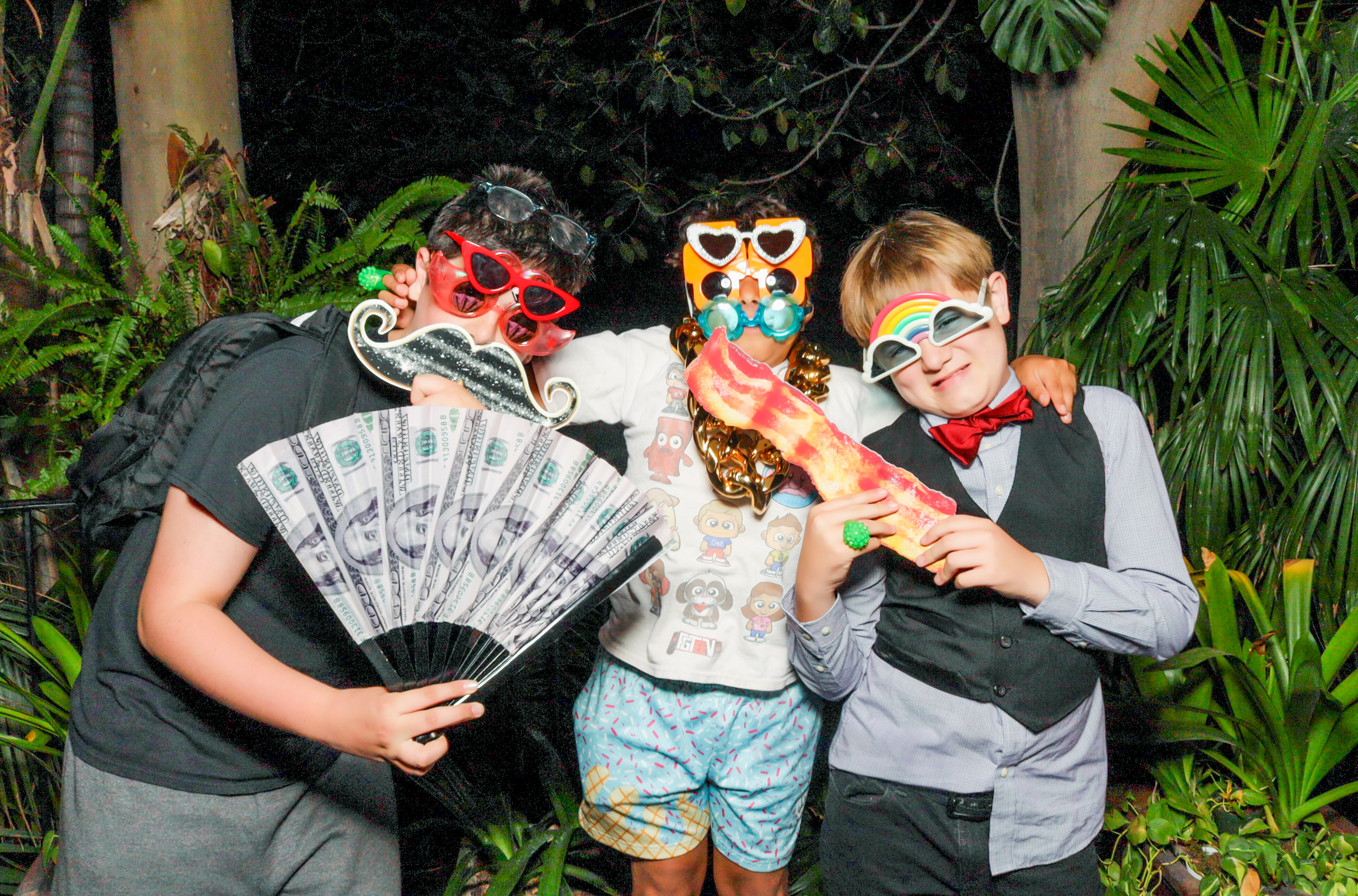 TMR's 40th Anniversary Gala | View more photos from the event at v1.boothgallery.com/u/PhabPhotobooth/TMRs-40th-Anniversary-Gala