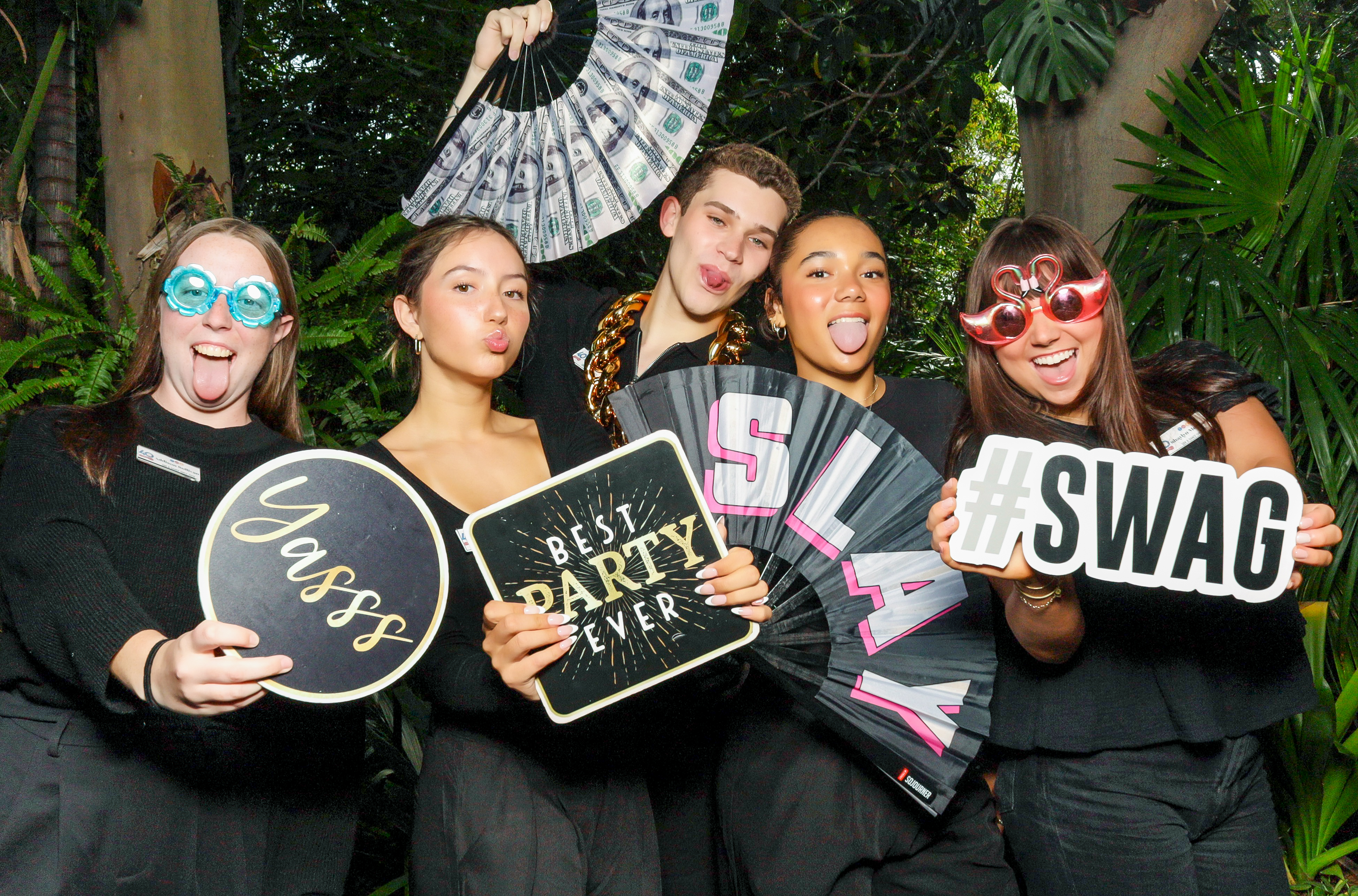 TMR's 40th Anniversary Gala | View more photos from the event at v1.boothgallery.com/u/PhabPhotobooth/TMRs-40th-Anniversary-Gala