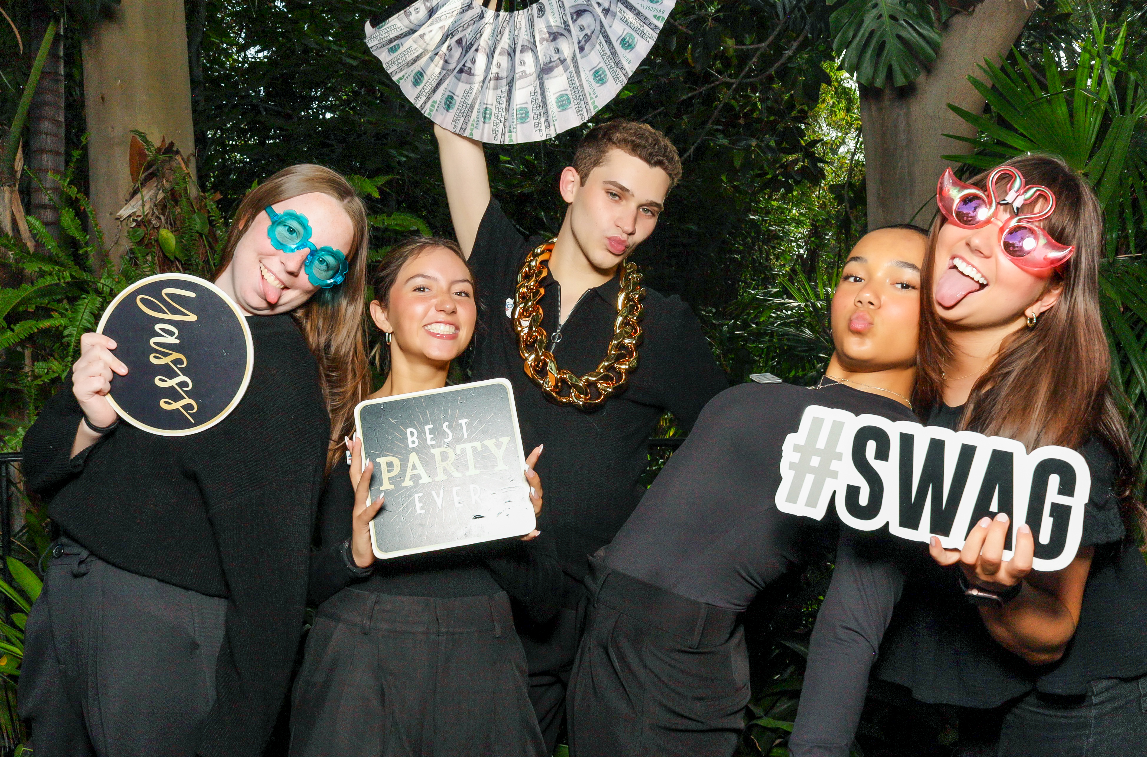 TMR's 40th Anniversary Gala | View more photos from the event at v1.boothgallery.com/u/PhabPhotobooth/TMRs-40th-Anniversary-Gala