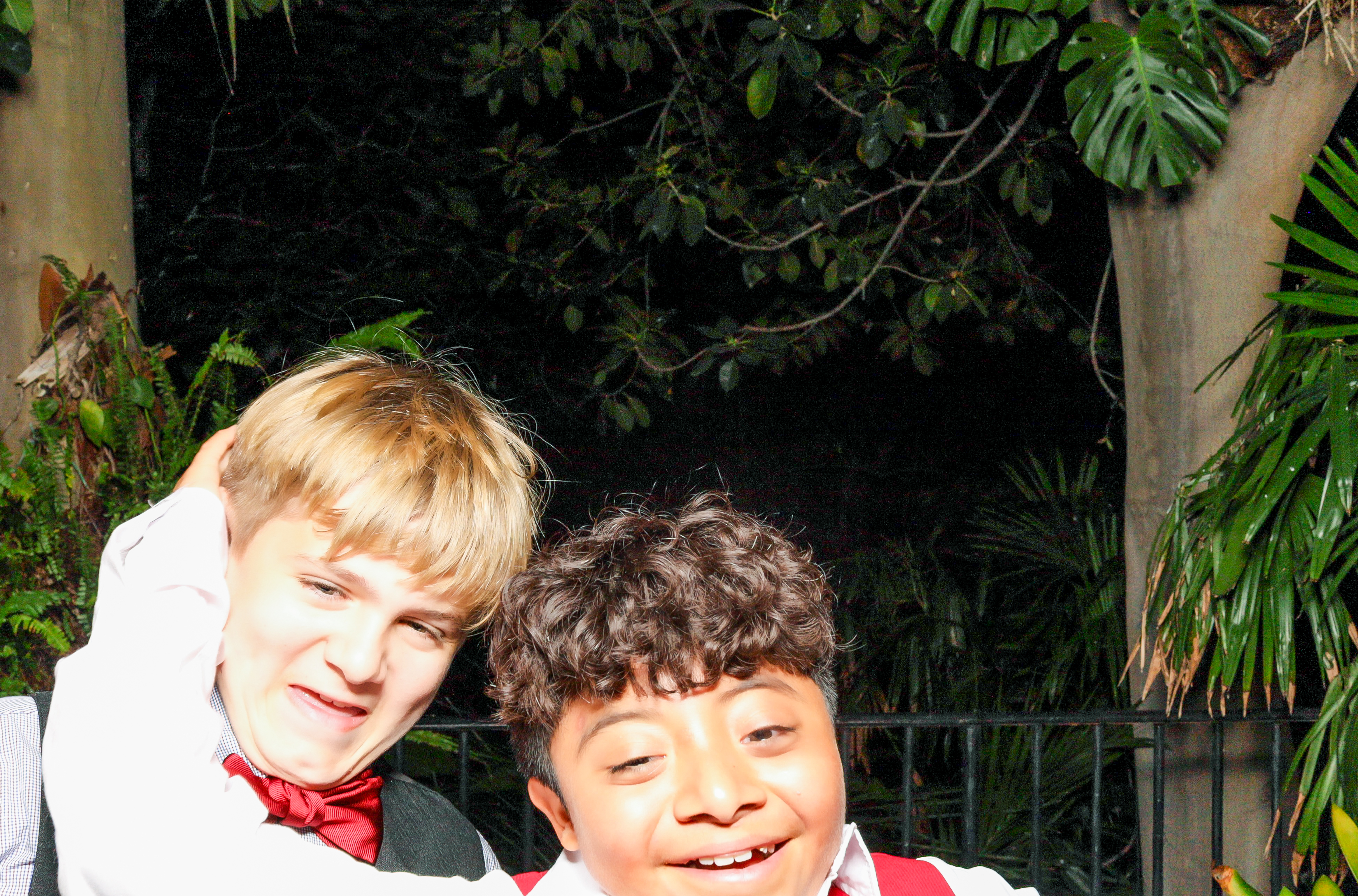 TMR's 40th Anniversary Gala | View more photos from the event at v1.boothgallery.com/u/PhabPhotobooth/TMRs-40th-Anniversary-Gala